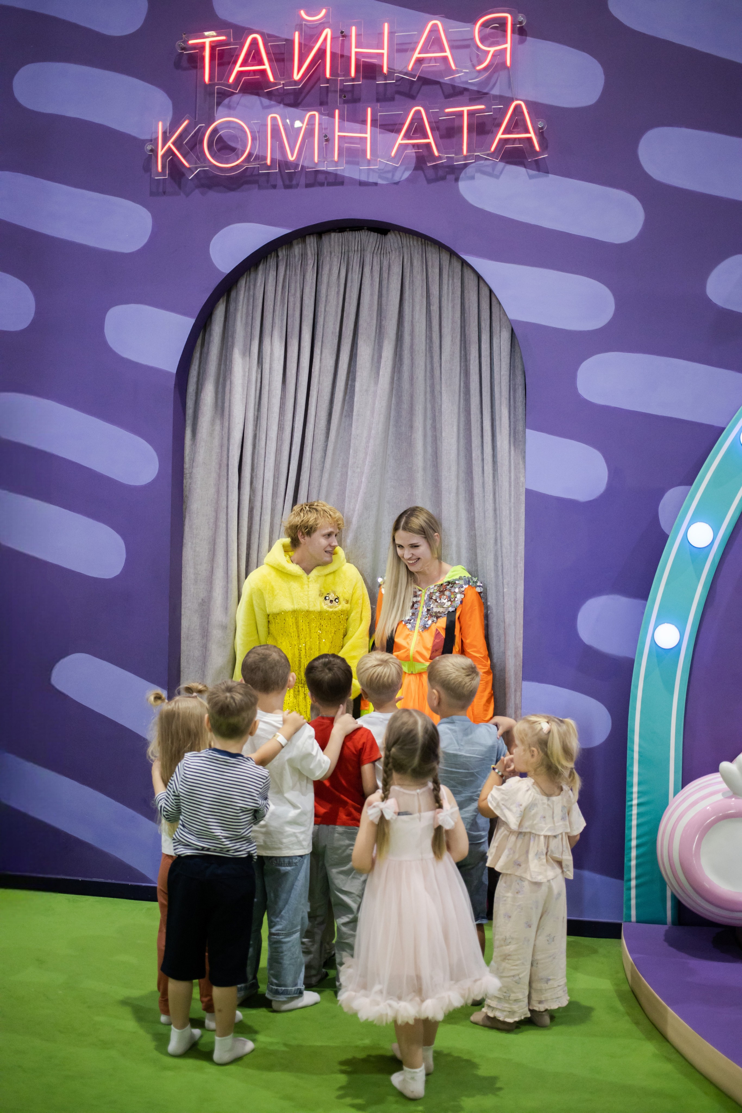 Марату 5. Фотографии с любовью