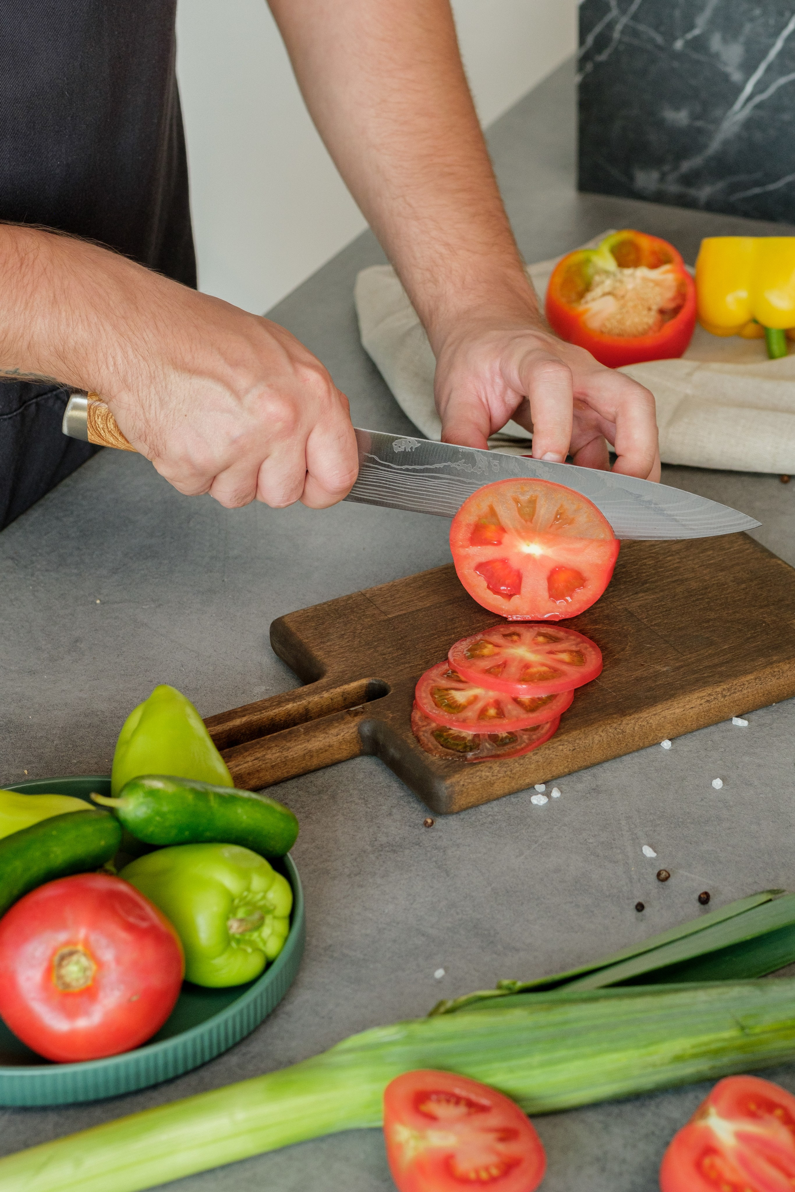 Съемка ножей для маркетплейсов в СПб. Фотосессия для маркетплейсов