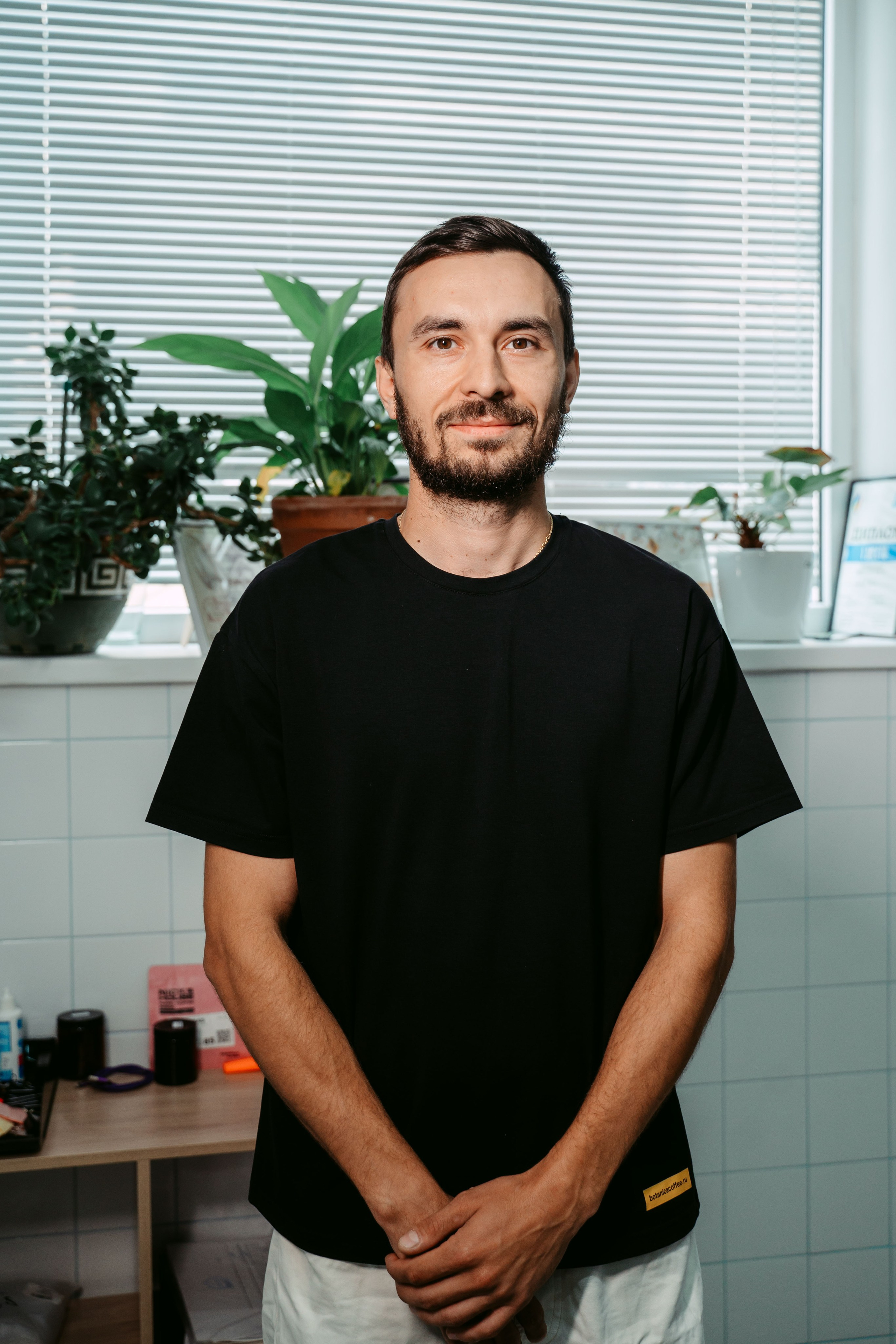 Ботаника / команда и предприятие кофейни из Казани. Саша Копылов, фотограф в Казани