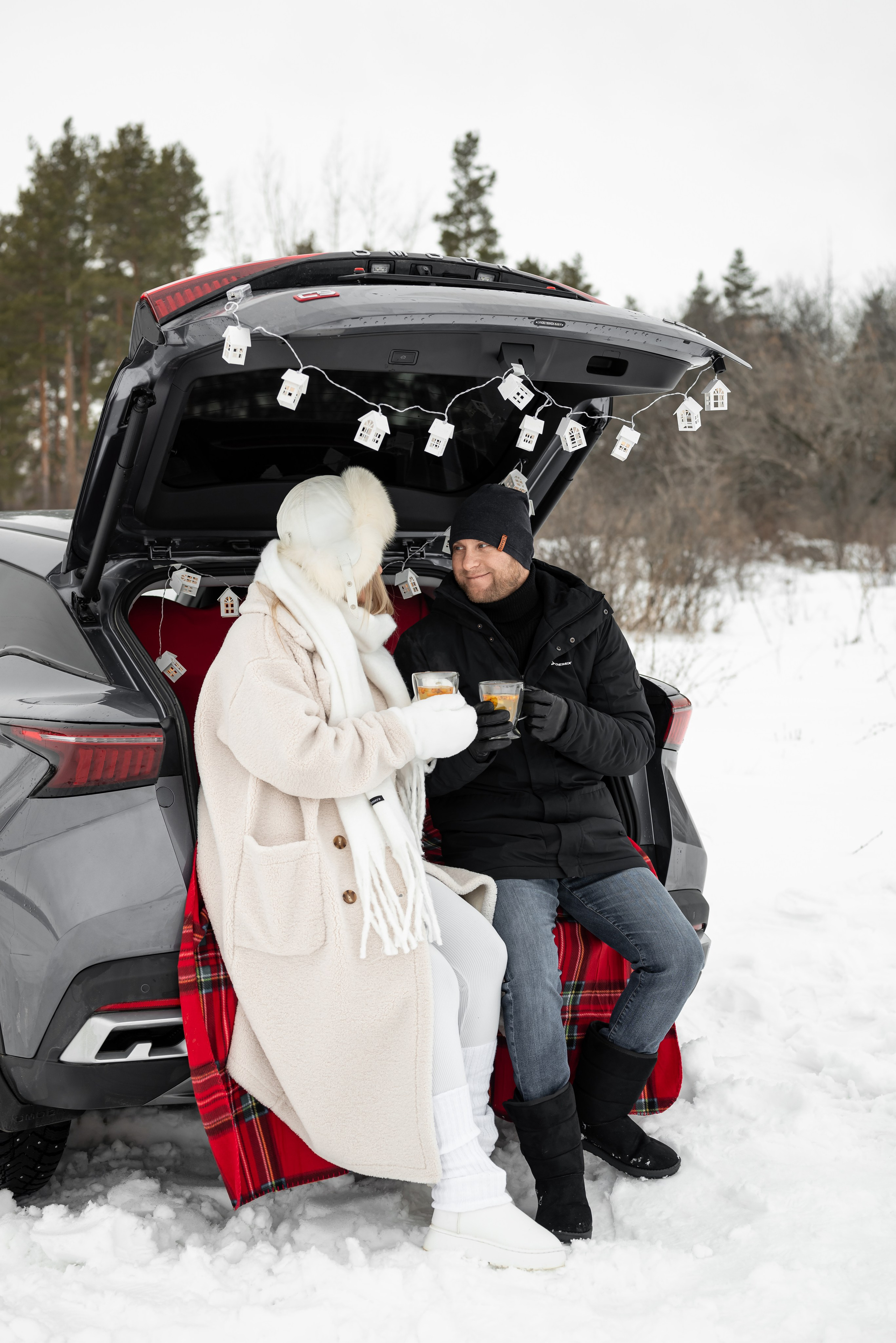Фотопроект с Платоном и машиной на улице. Фотограф в городе Салават