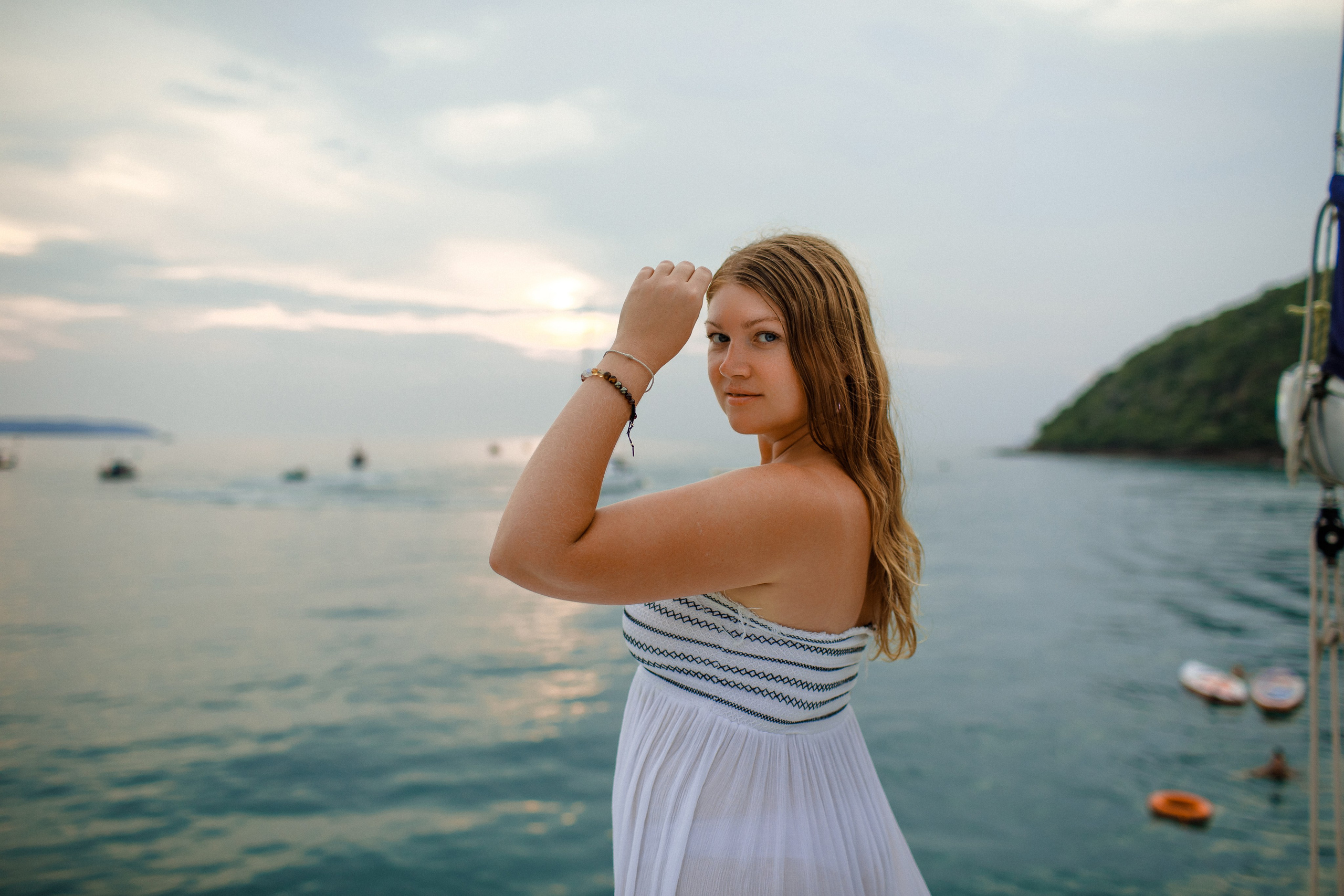 женская фотосессия на яхте