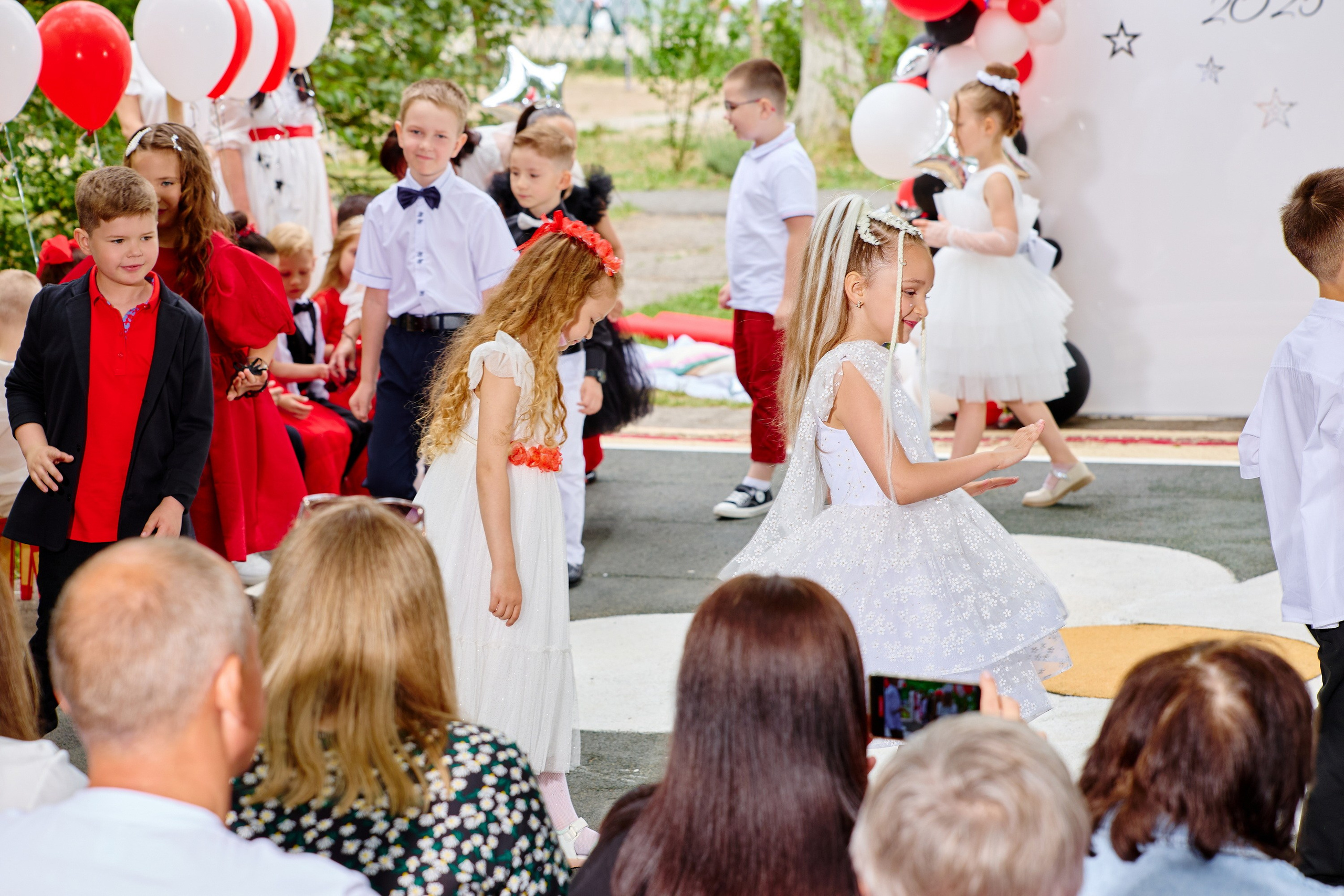 Выпускной 45 сад. Фотограф Выпускные альбомы Таганрог Сергей Коробченко
