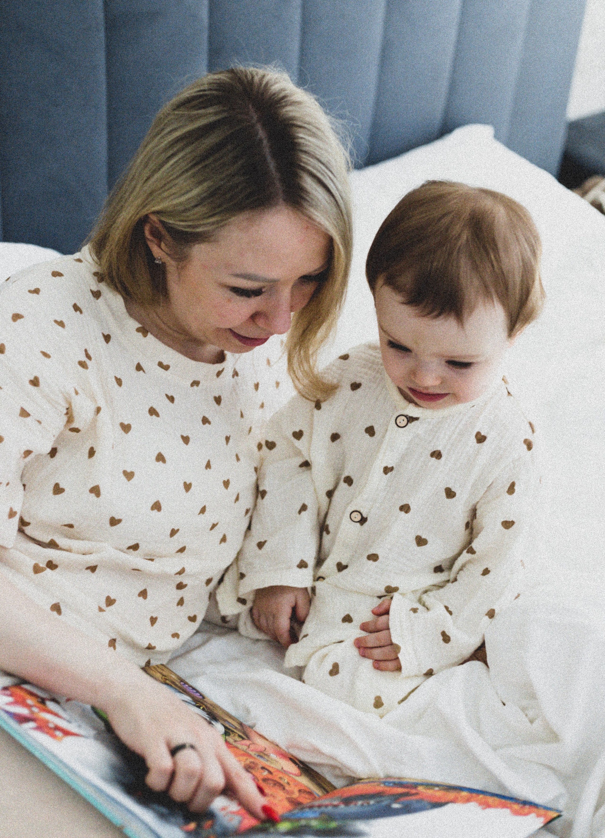 Мама и малыш lifestyle. Фотограф беременных и новорождённых в Краснодаре