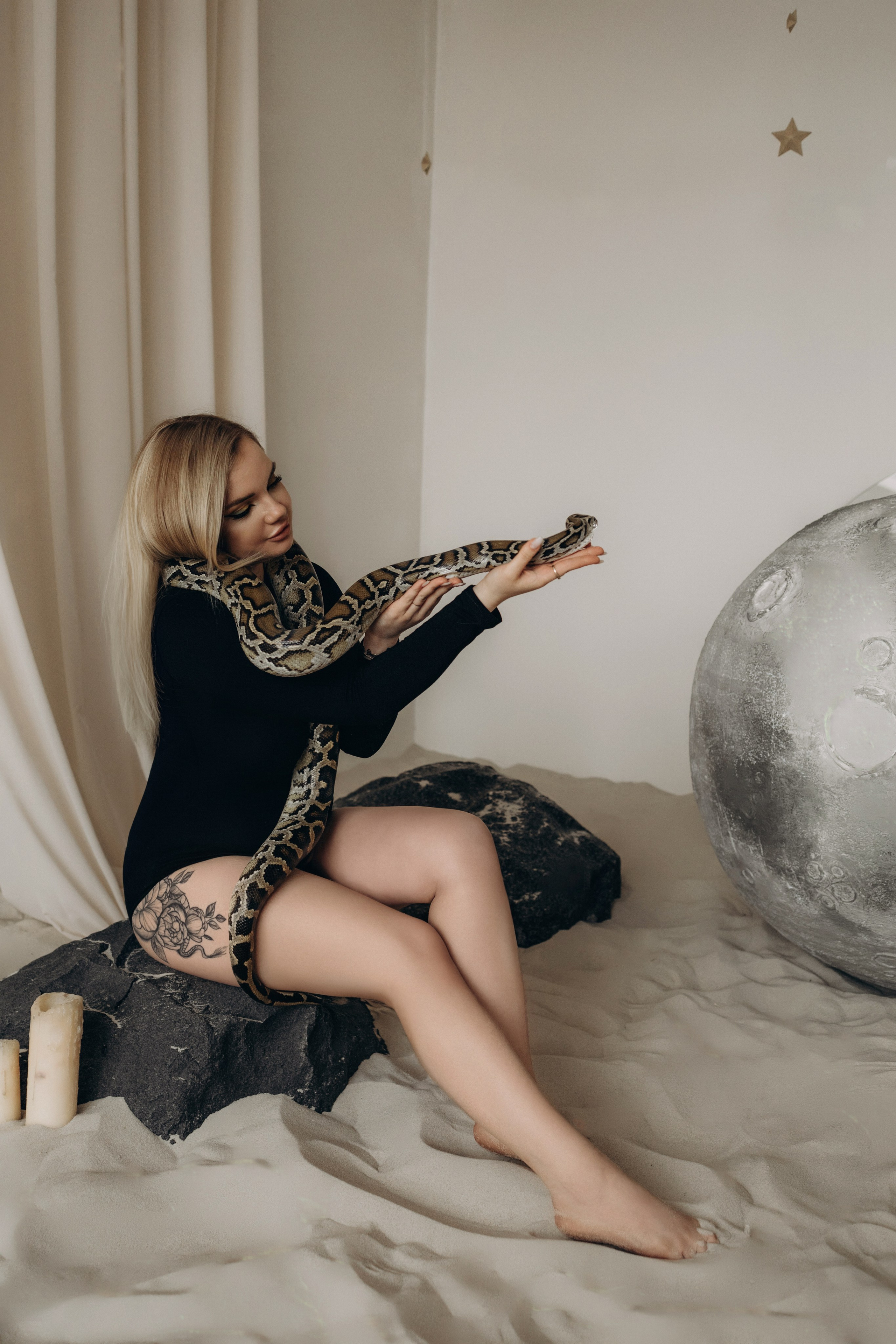 Даша. Змея. Фотограф Ксения Железникова