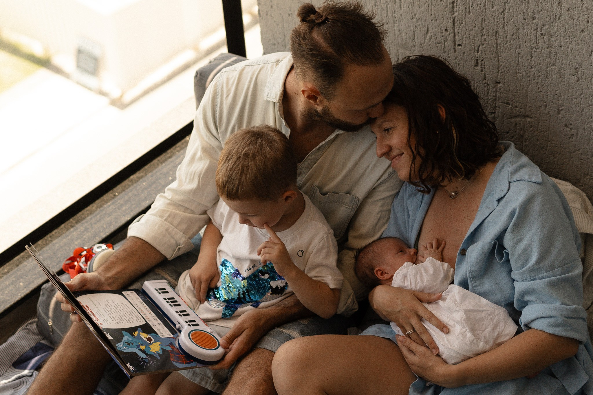 Маленькая Кира и её семья. Русский фотограф во Флорианополисе | Лена Муни | Беременность, новорожденные, семья