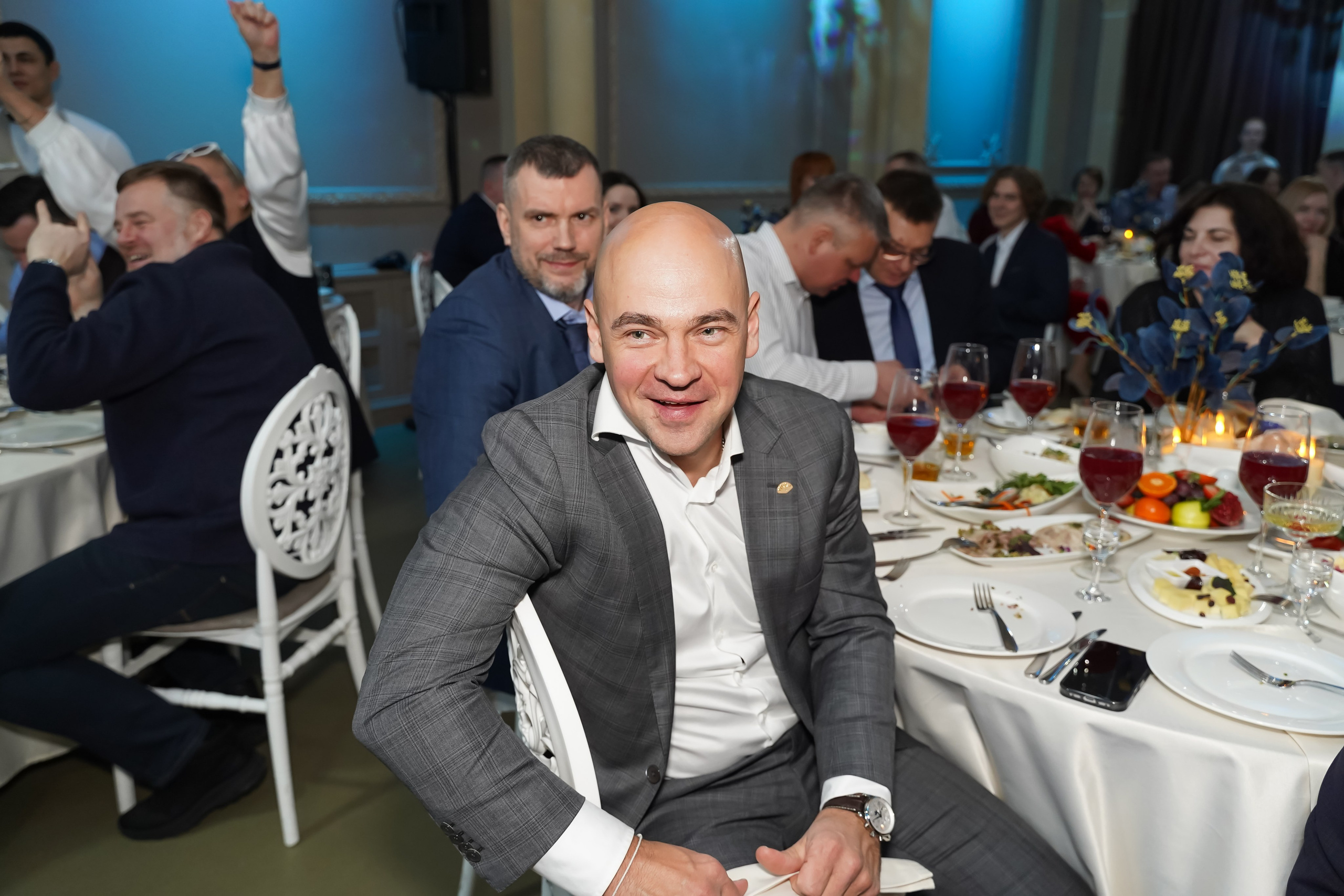 Юбилеи и дни рождения. Репортажный фотограф и видеограф в Санкт-Петербурге