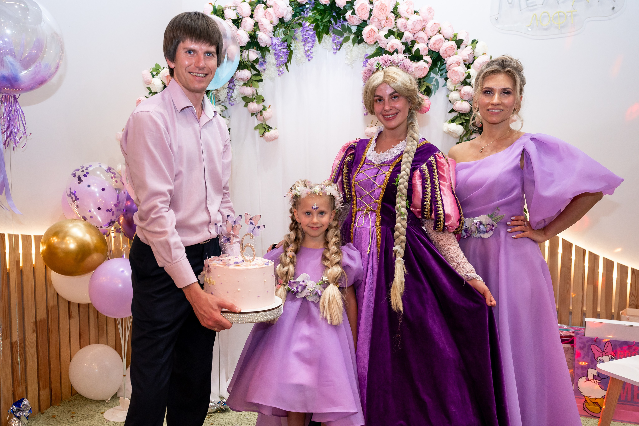 ДР в лофте с фокусником