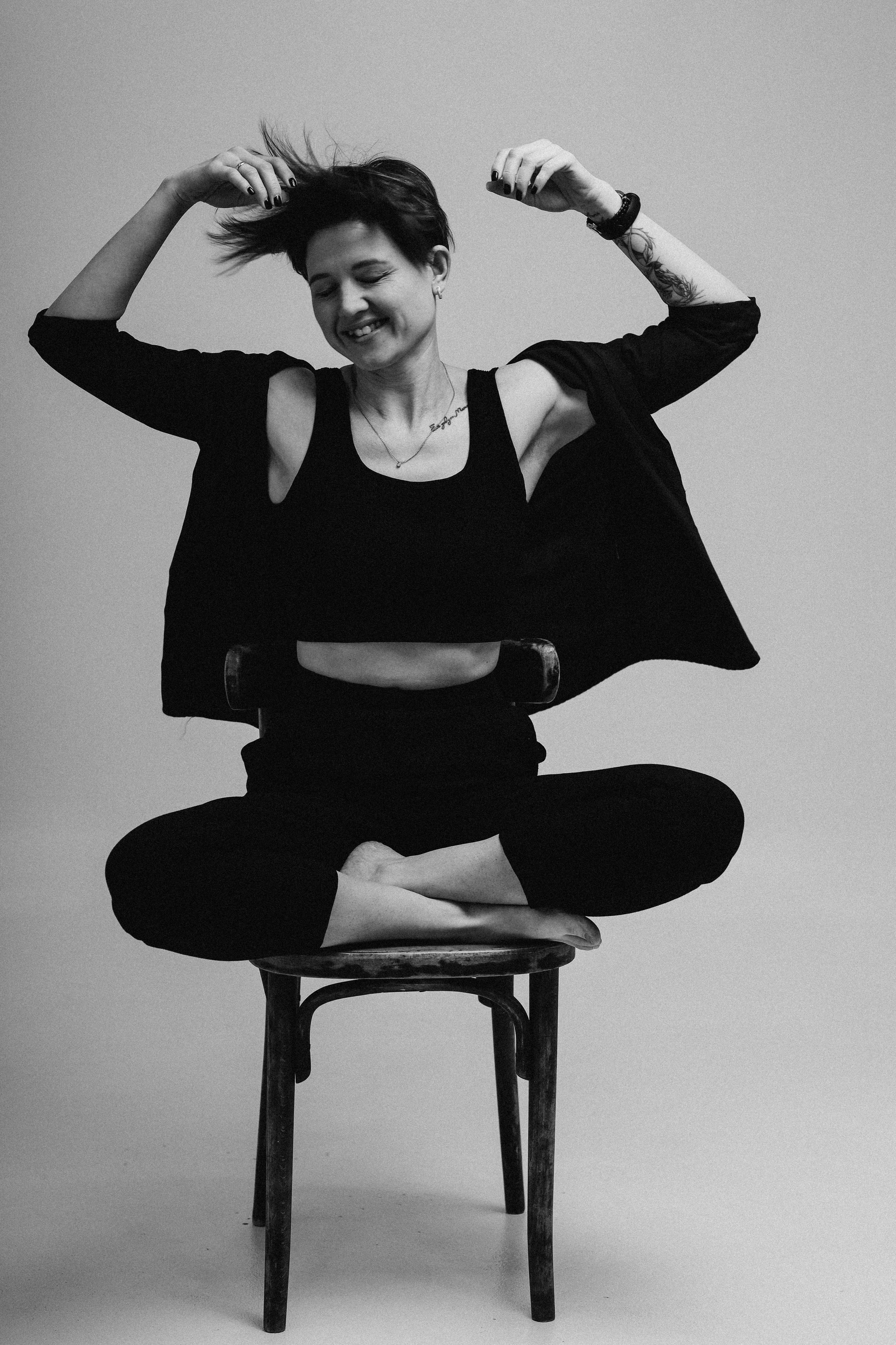 ЧБ. Фотограф в Жезказгане. Графический дизайнер