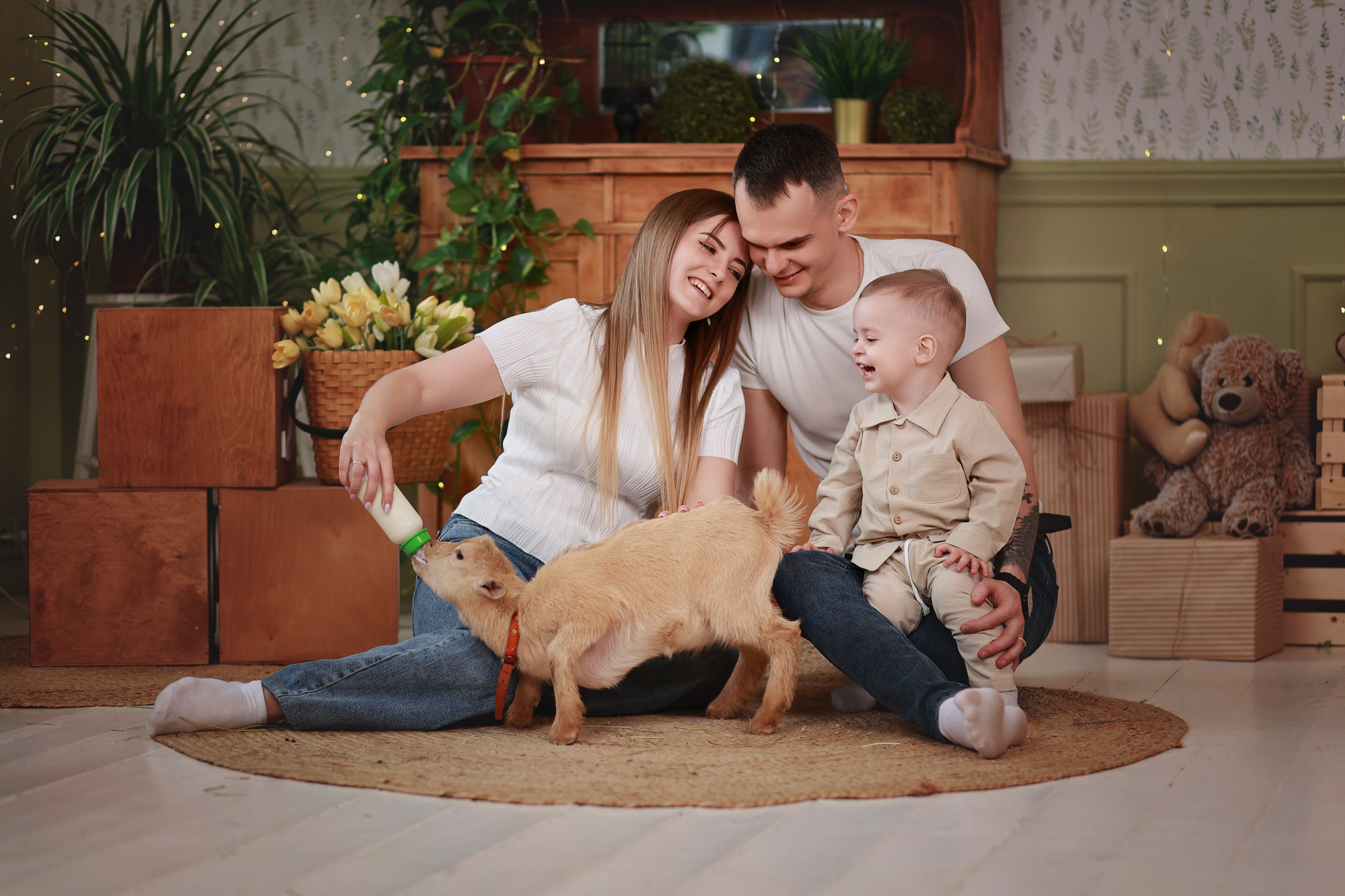 Фотопроект с козочкой и кроликами. Детский семейный фотограф Краснодар