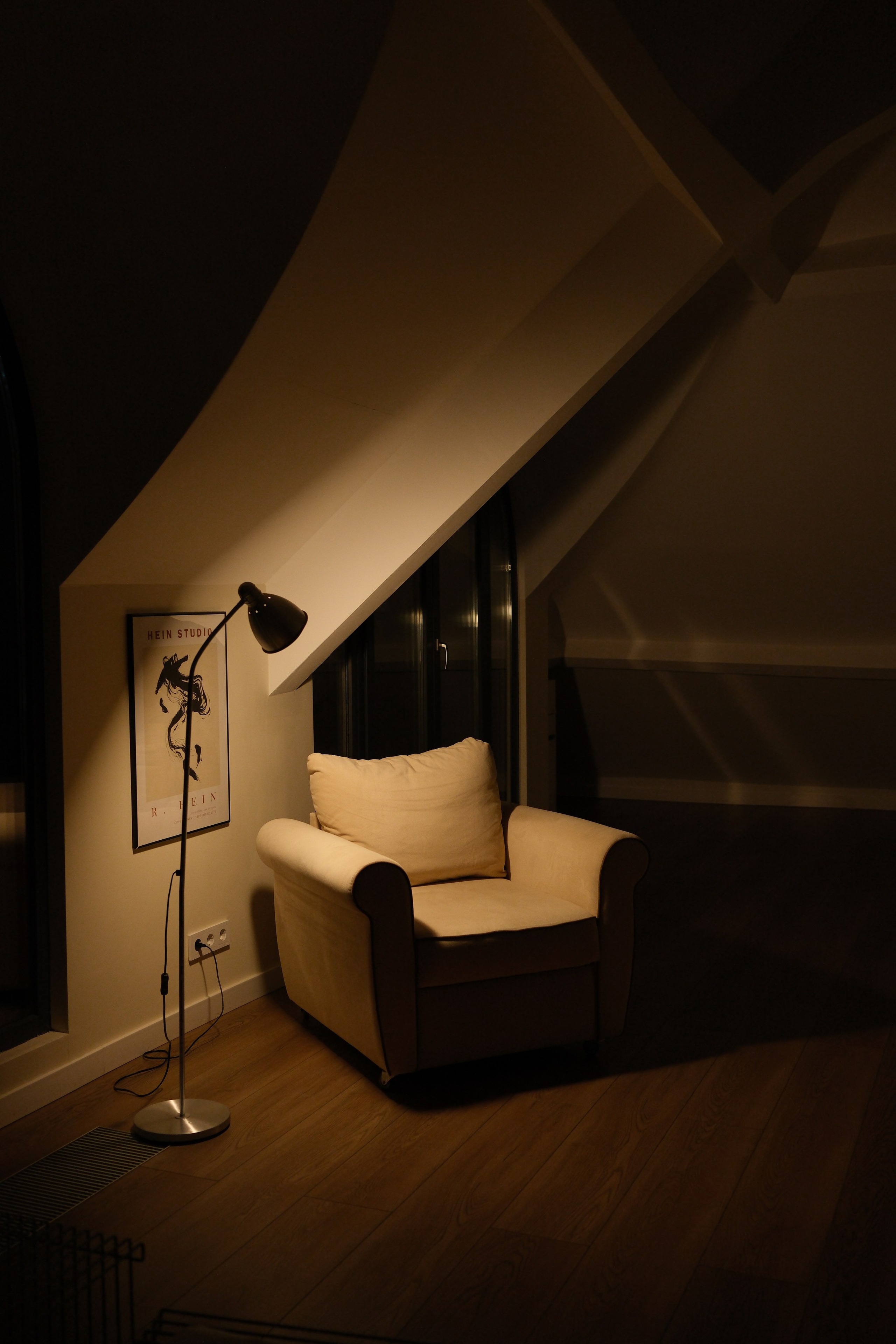 Мансарда с главной. Фотостудия Jam