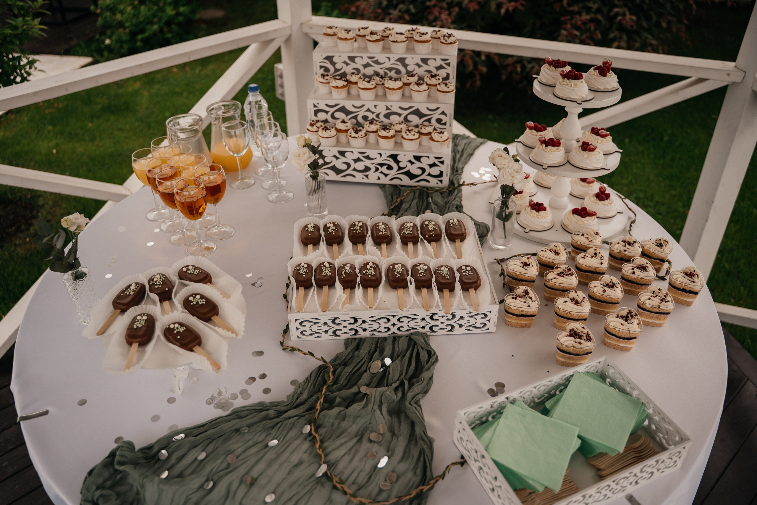 Wedding «Laugh and cry». Свадебные фотограф и видеограф Наталья и Анатолий Новиковы СПб