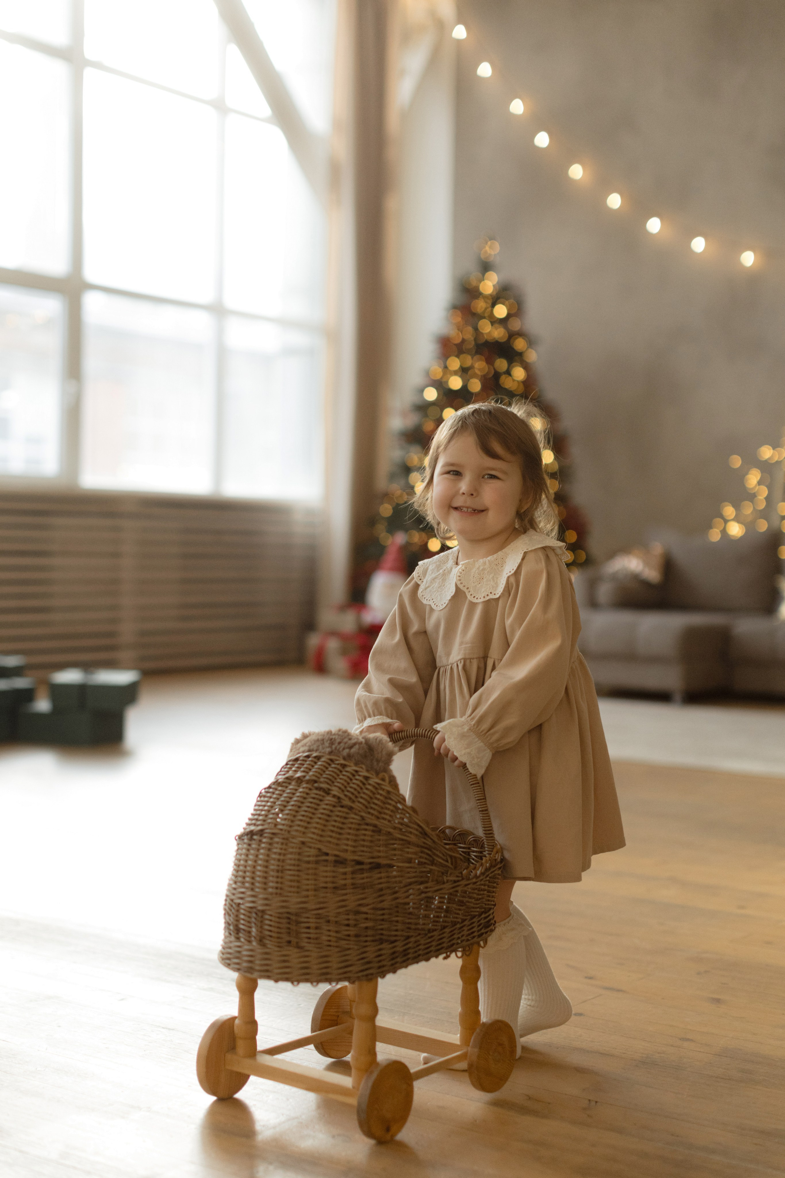 Новогодняя съемка в Мун (зал Семейный). Фотограф беременности и новорожденных в Красноярске Вета Ланская