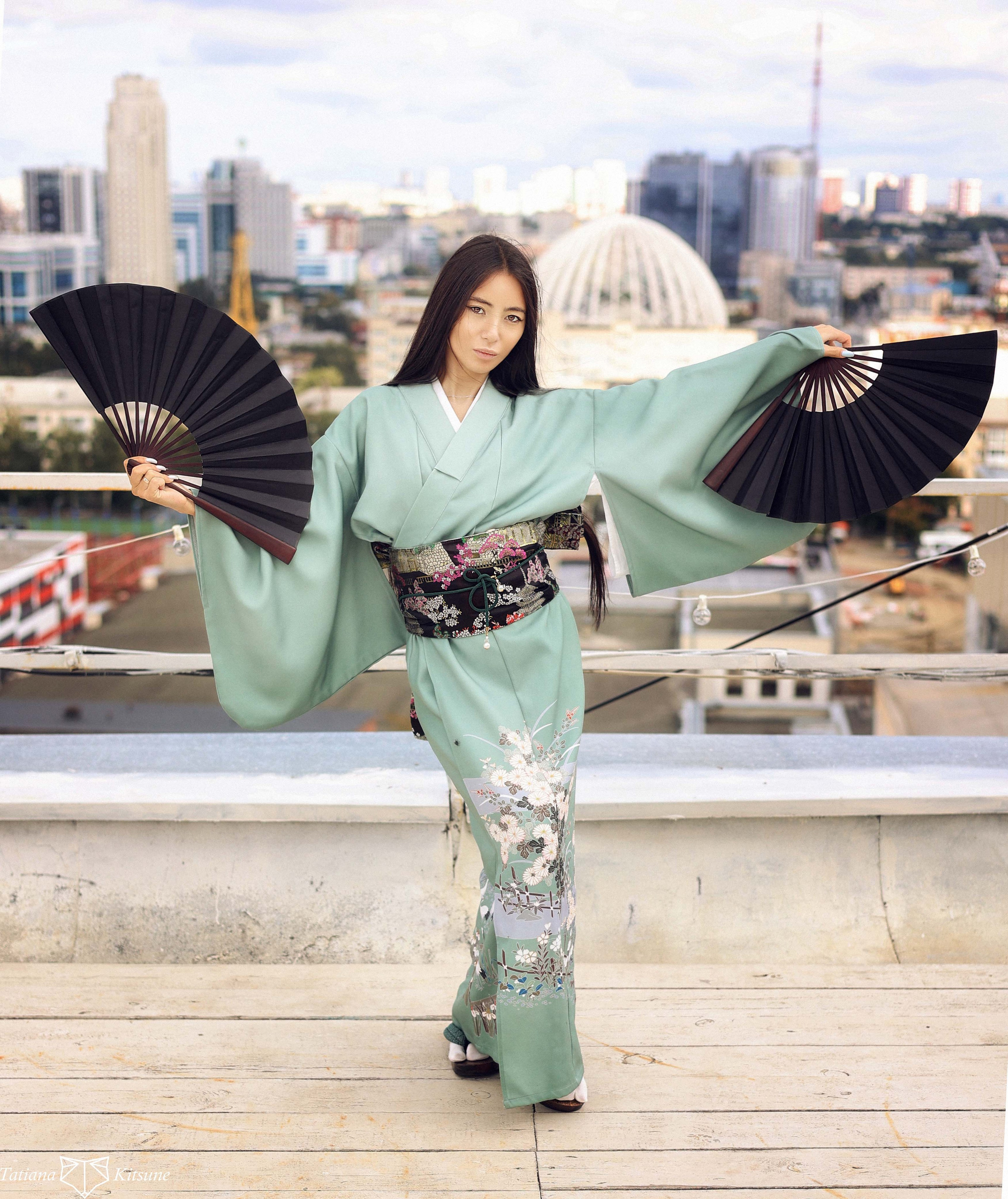 Фотопрогулка по городу в кимоно. Эксклюзивный фотограф японских сказок в Екатеринбурге