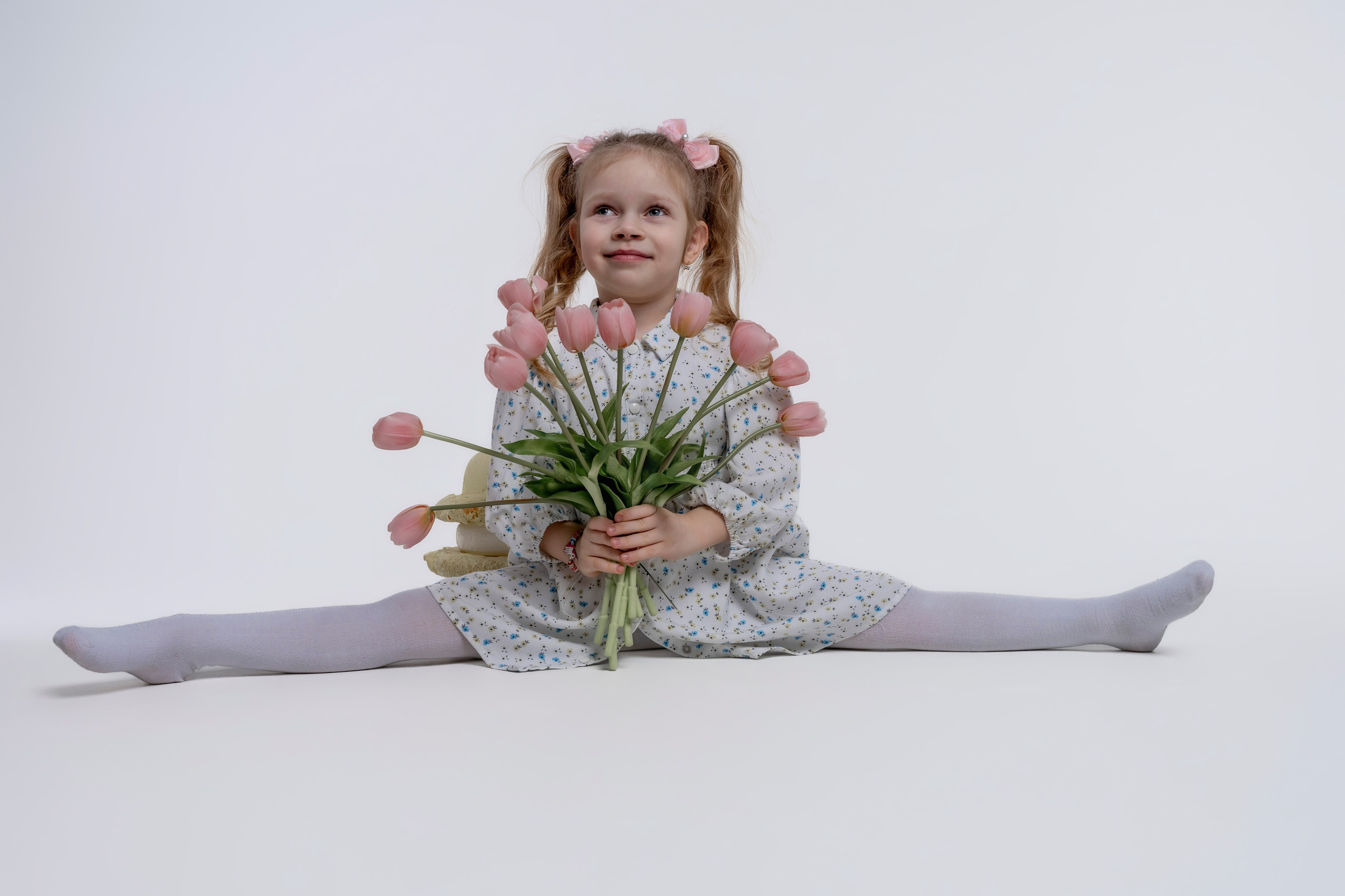 Семейные фотосессии на циклораме.Белом фоне. Профессиональный фотограф Ковалева Олеся