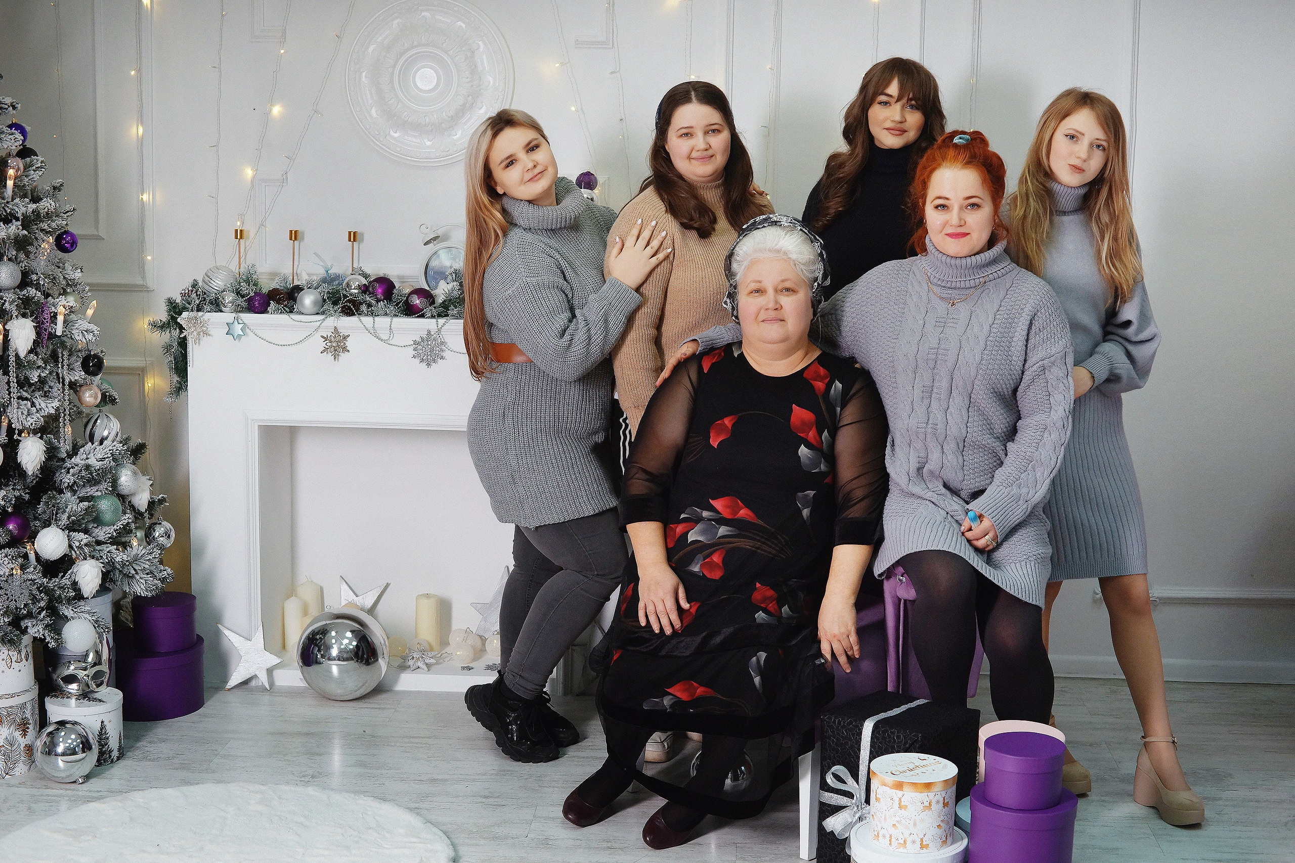 Семейная съёмка поколений. Студийная. Семейный фотограф г. Новокузнецк Юлия Машникова