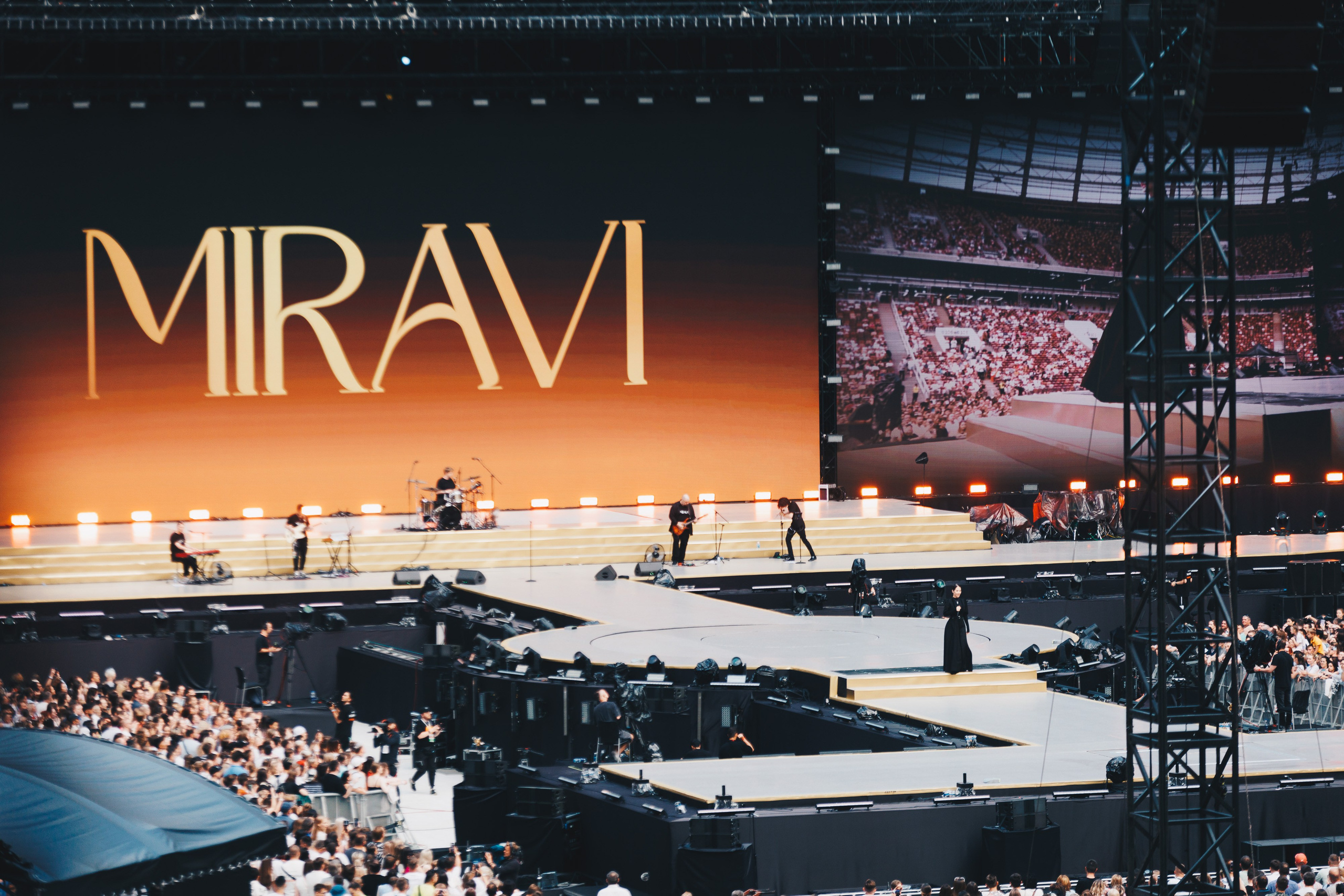 ПОЛИНА ГАГАРИНА В СК ЛУЖНИКАХ 29.06.24. Концертный и репортажный фотограф в Москве и Санкт-Петербурге Мария