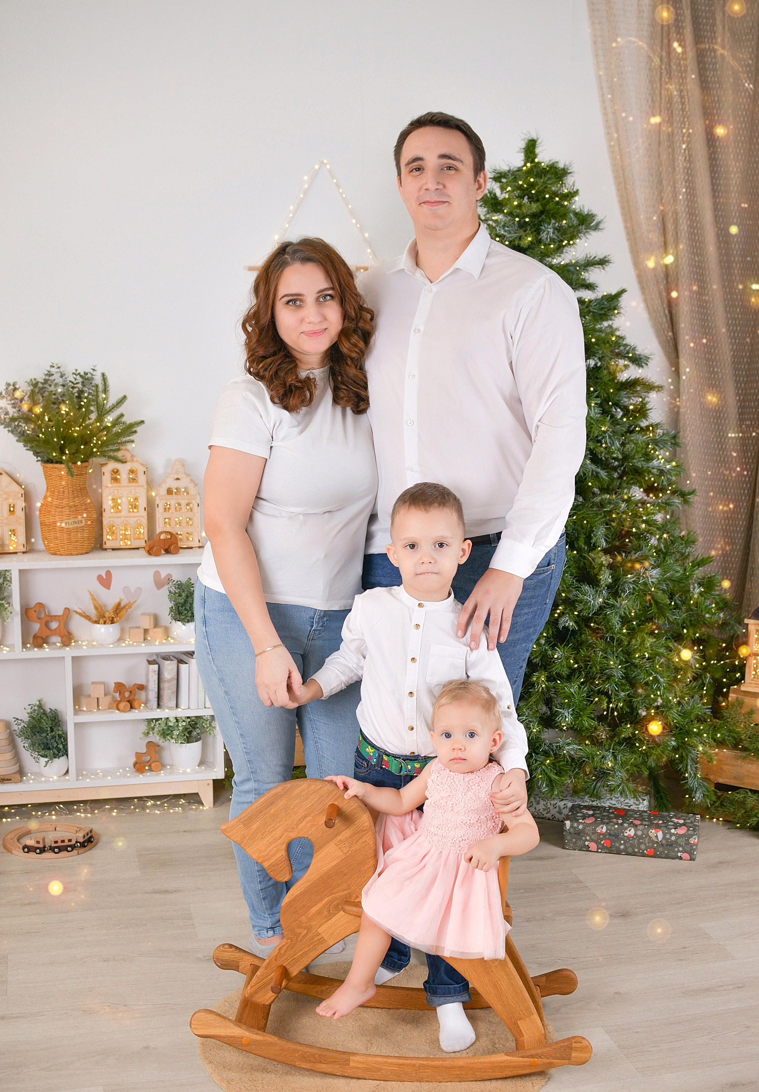 Новогодняя семейная фотосессия в Краснодаре 2023-2024. Фотограф новорожденных Краснодар Малышенко Надежда