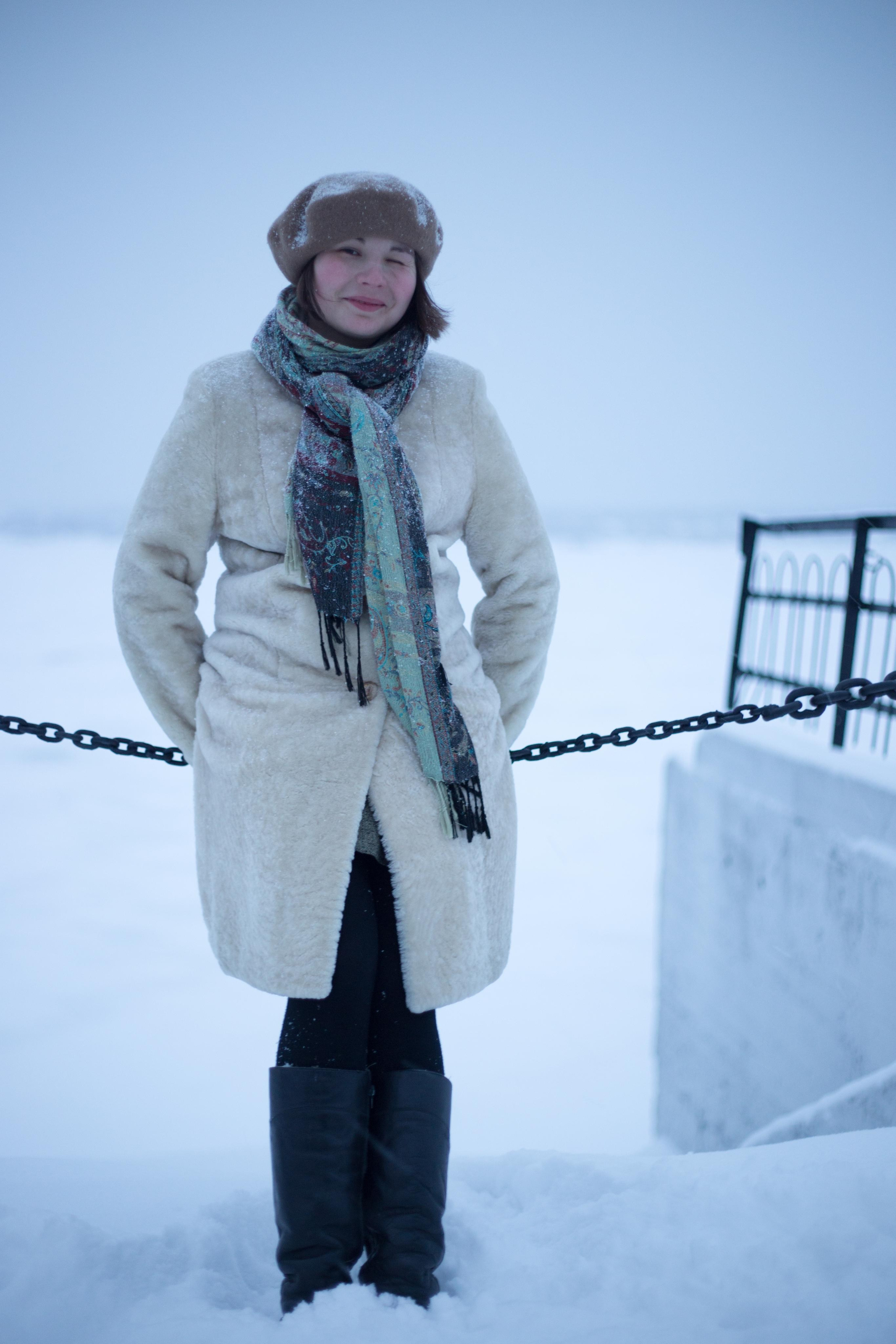 Фотосессия на набережной зимой. Фотограф Пермь. Фотосессия в фотостудии Перми и на свежем воздухе