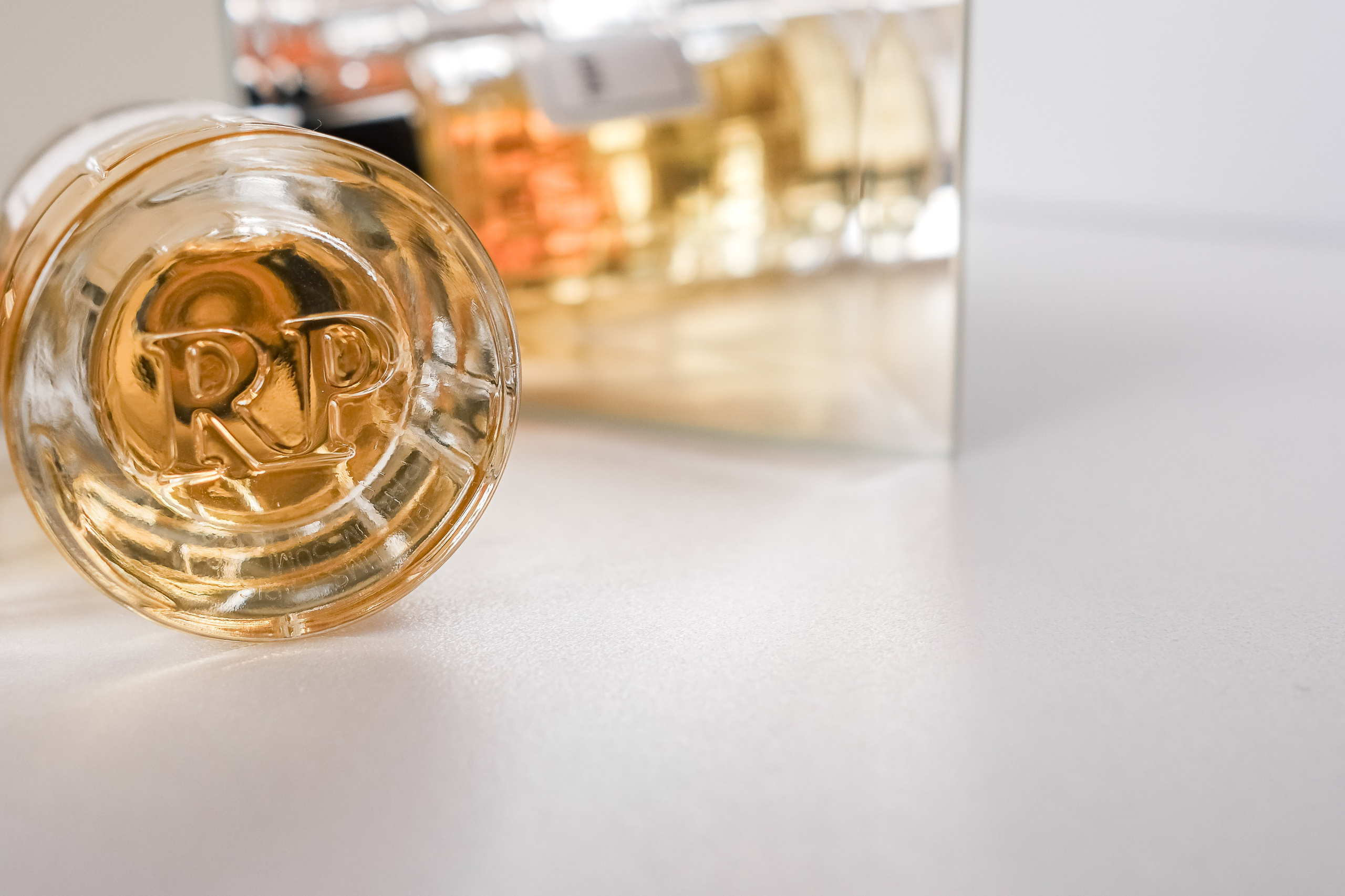 Съемка для RP Paris на фоне. Фотограф в Москве (готова приехать к вам в город)