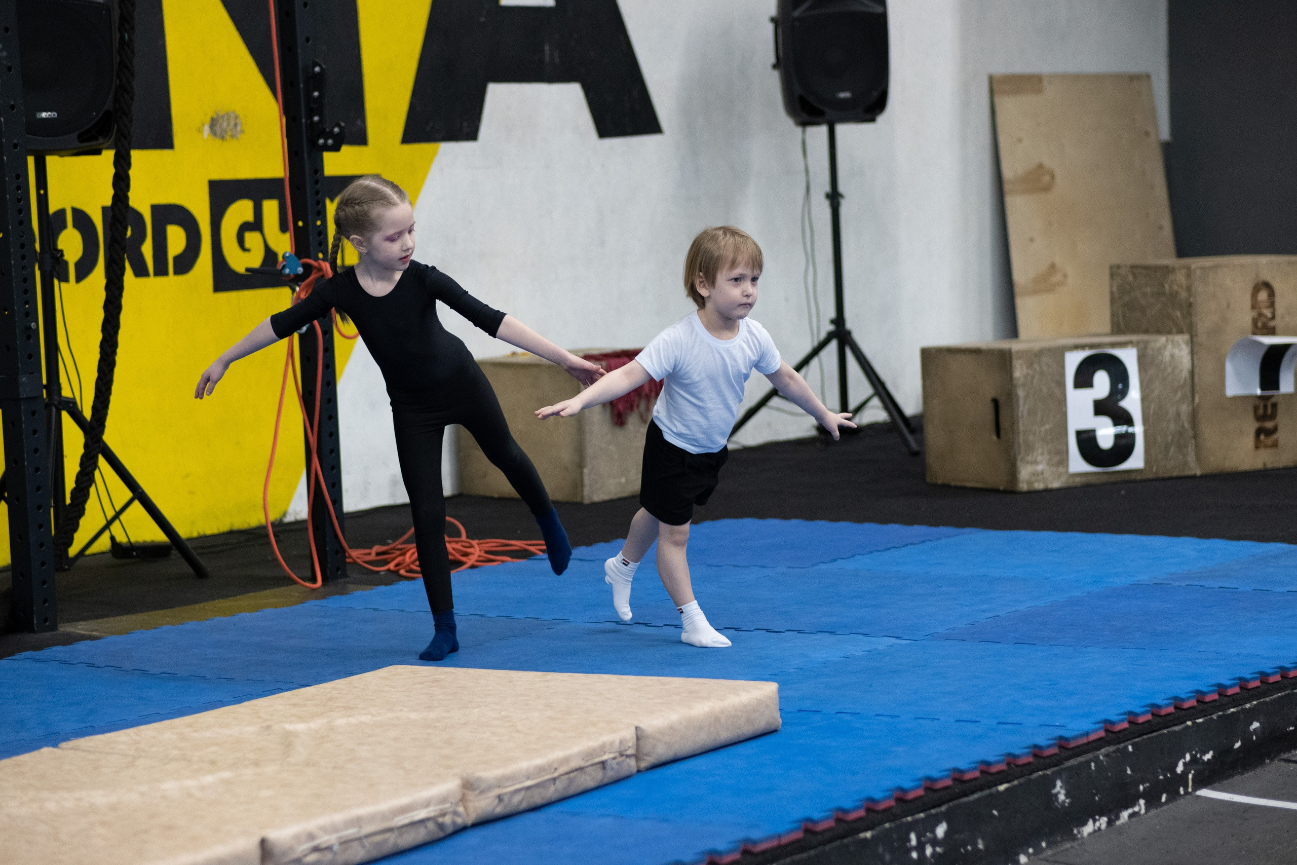 Внутриклубные соревнования по воздушной гимнастике 02.04.23