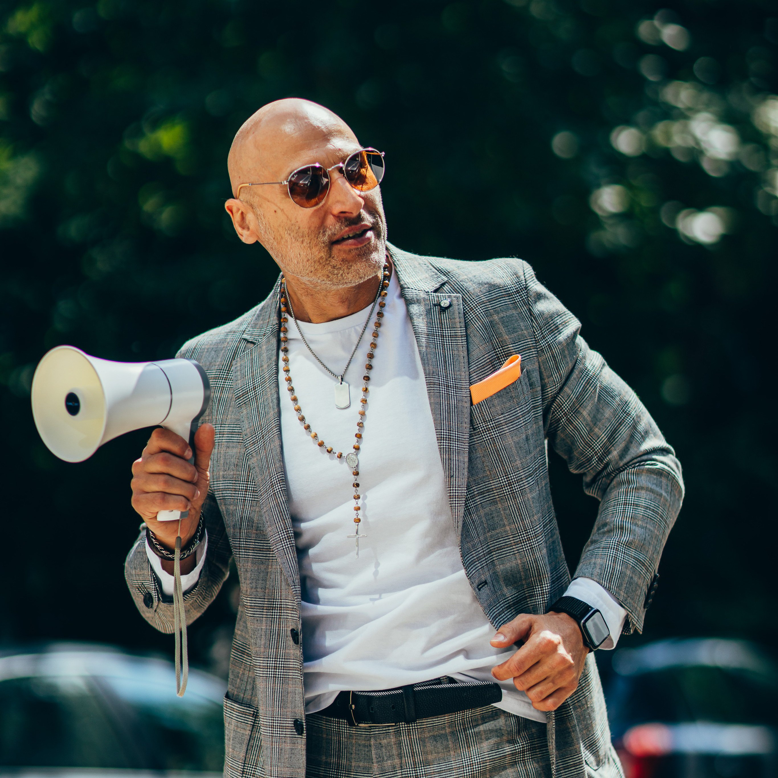 Ведущий на праздник в Москве / Денис Аганин