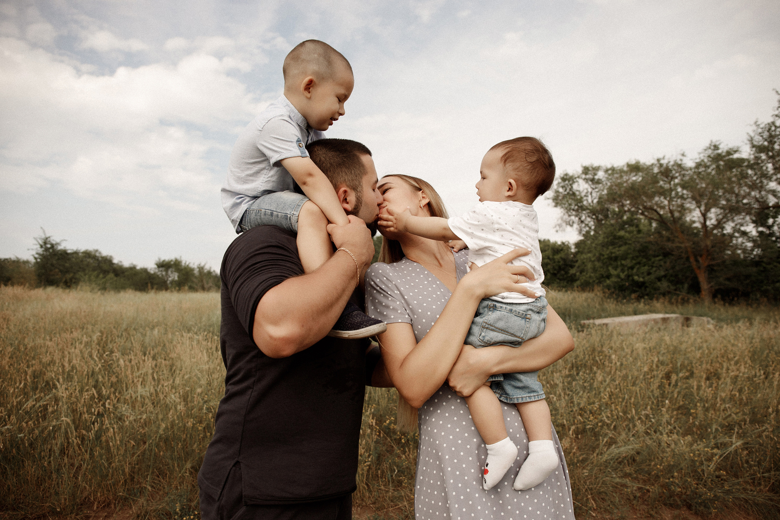 Альберт, Роберт. Фотограф беременности и материнства Аделя Юсупова