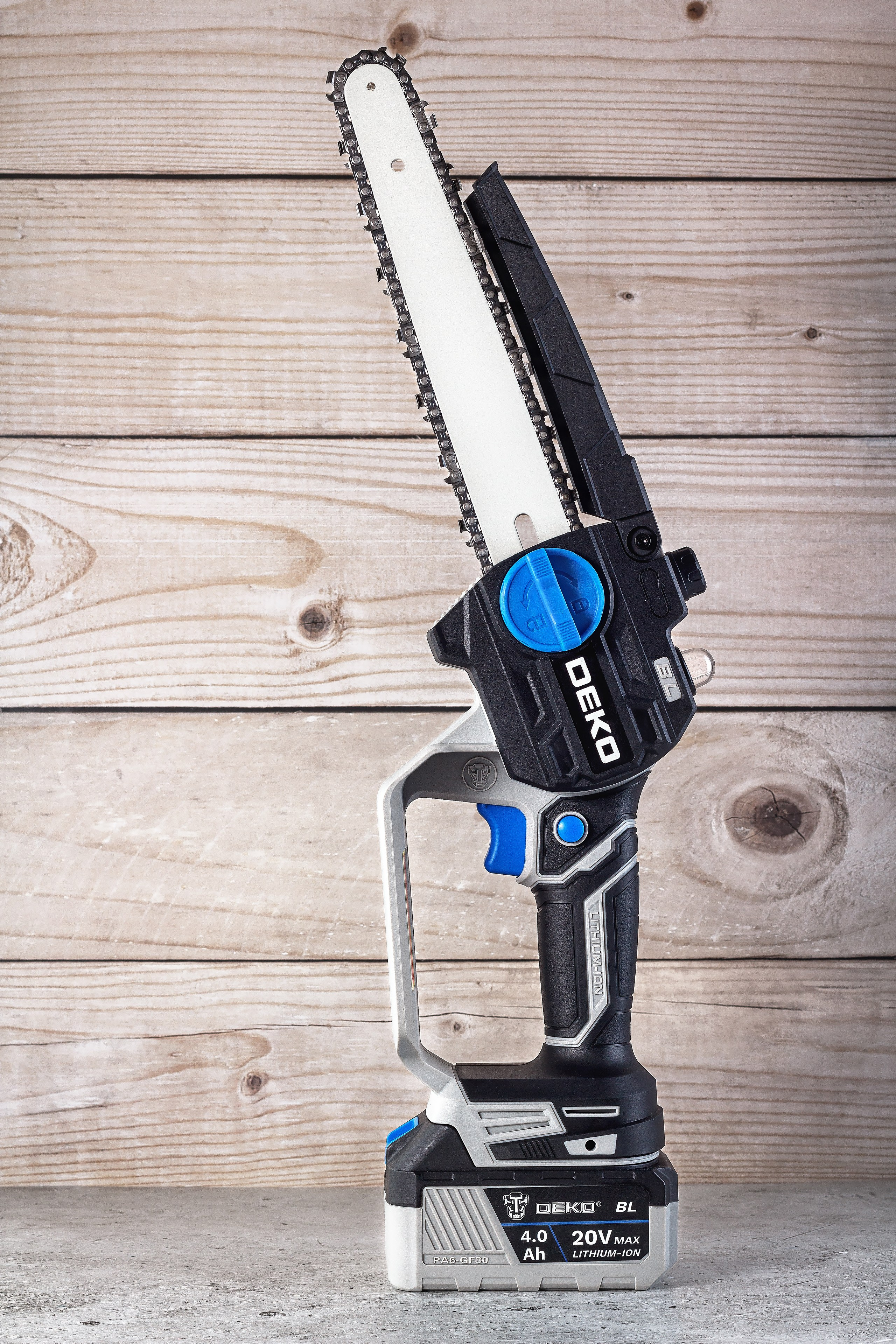 электропила аккумуляторная Deko предметное фото имиджевое