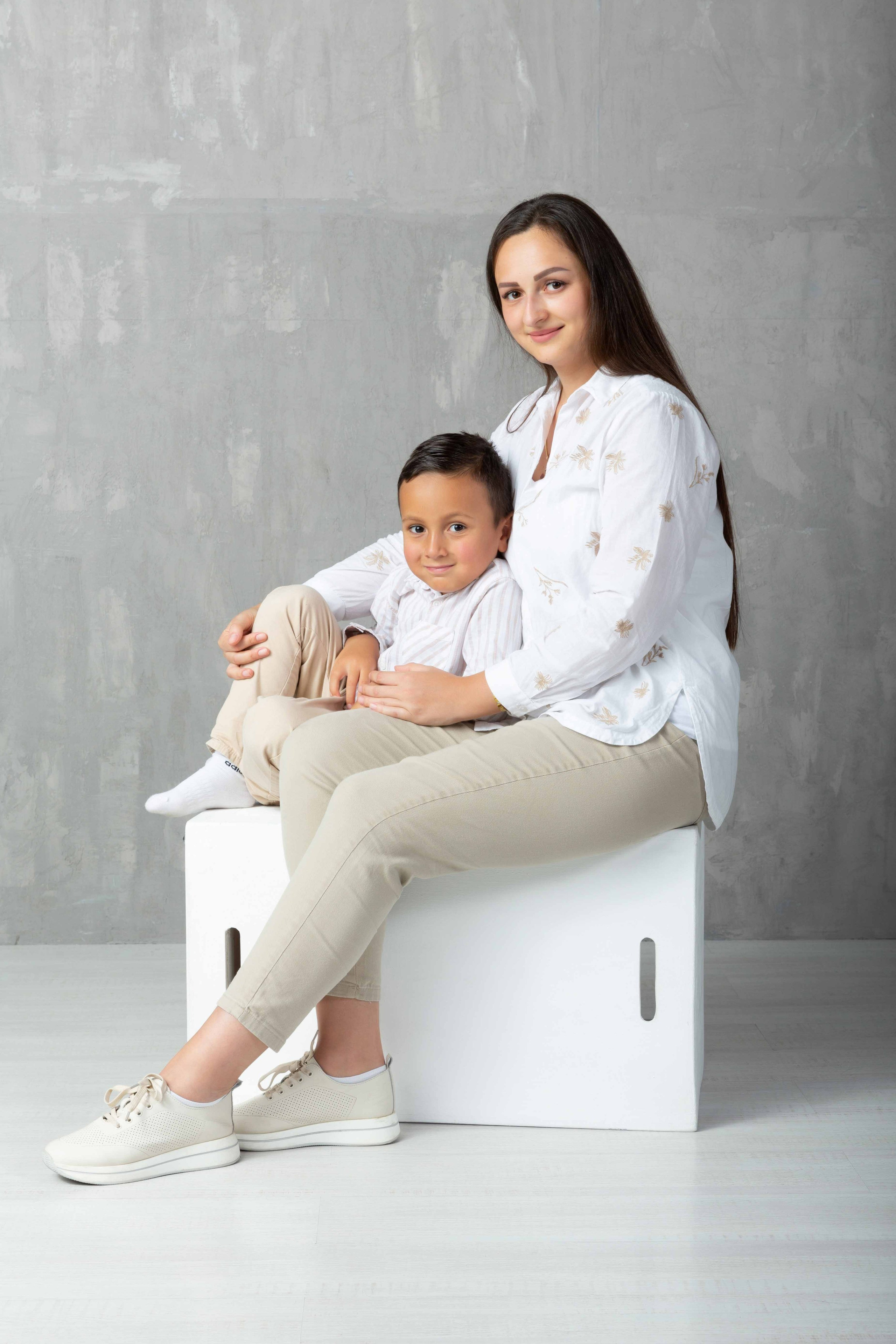 Фотосессия семейная. Фотостудия Алматы. Семейная и детская фотостудия Family studio.Фотограф Алматы