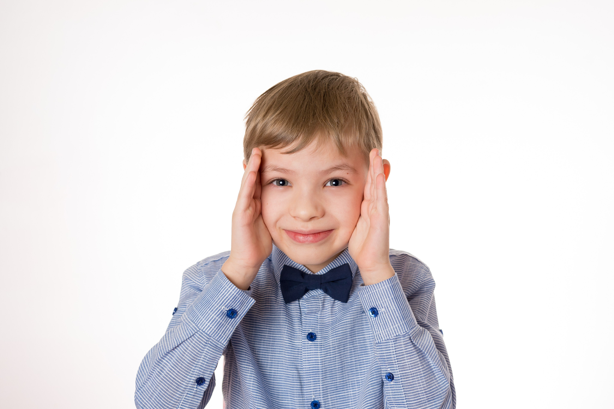 Портреты на одготонном фоне. Детский фотограф в Екатеринбурге и Берёзовском Евгений Кондаков