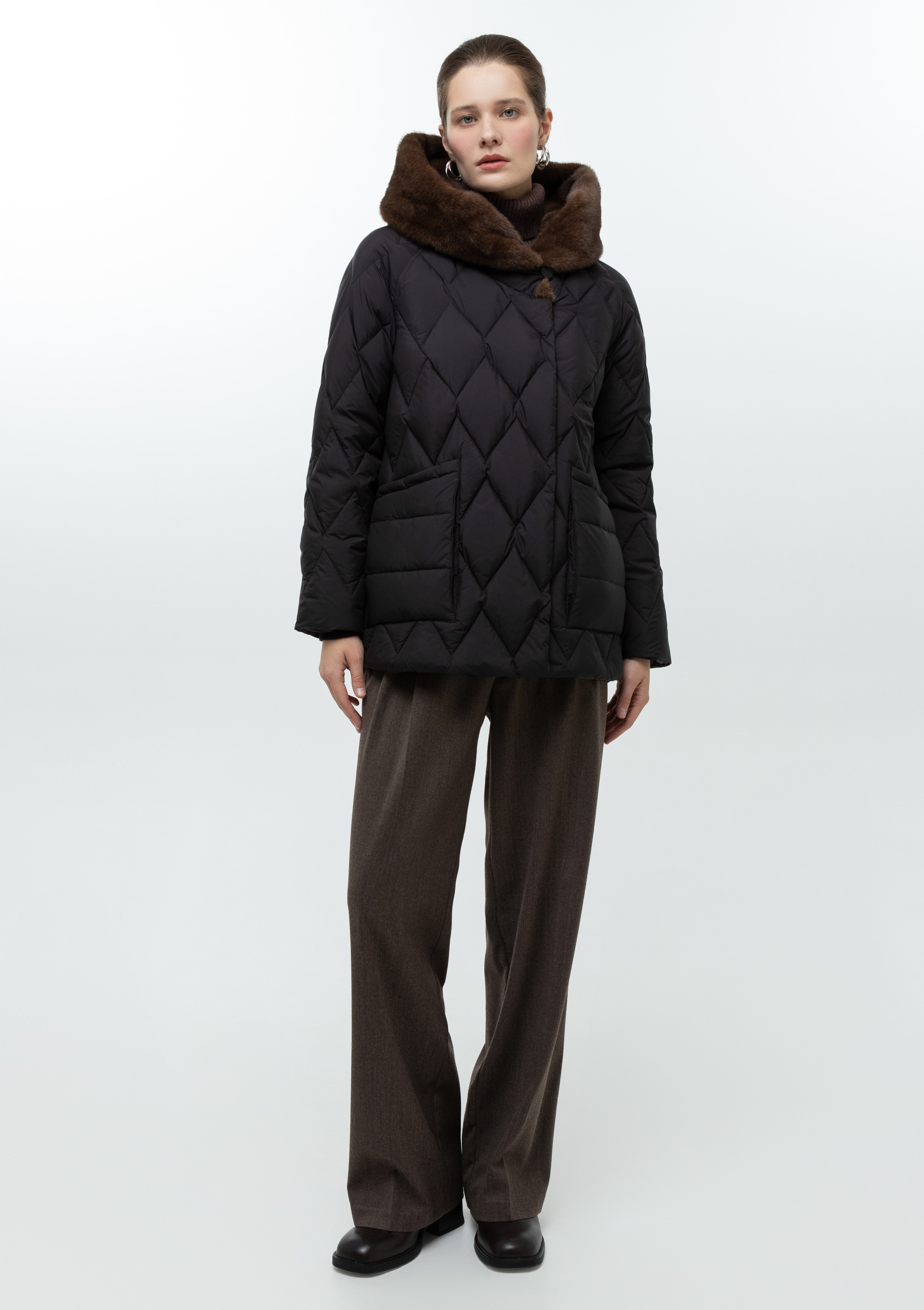 Каталог. Верхняя одежда + трикотаж бренда. 4ч,. Визажист для брендов, Фэшн продюсер Олеся Глушкова