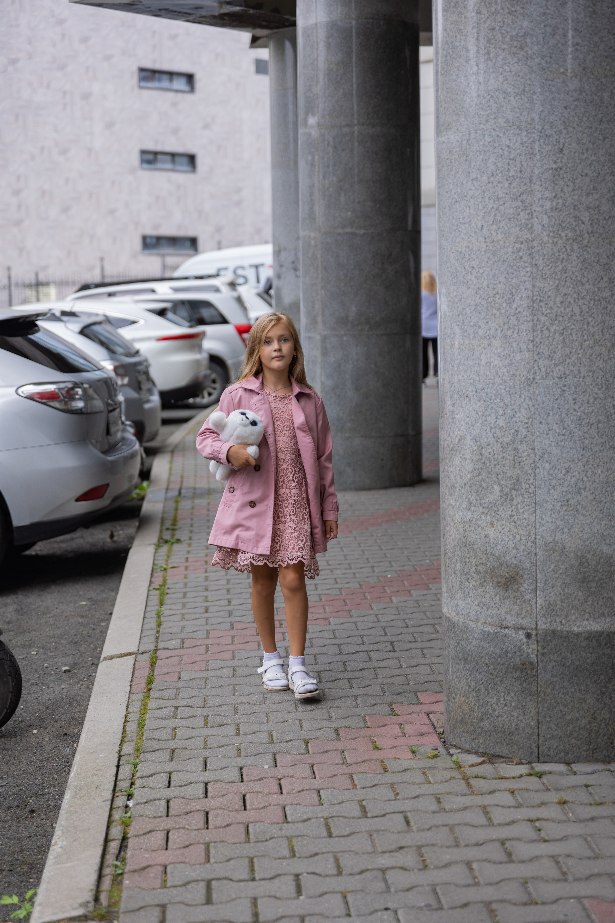 Портрет девочки, поза, ракурс, пример тематической фотосессии. Современные выпускные альбомы, 7 футов, тропа здоровья, семь футов, Гавань, станюковича, сердце океана