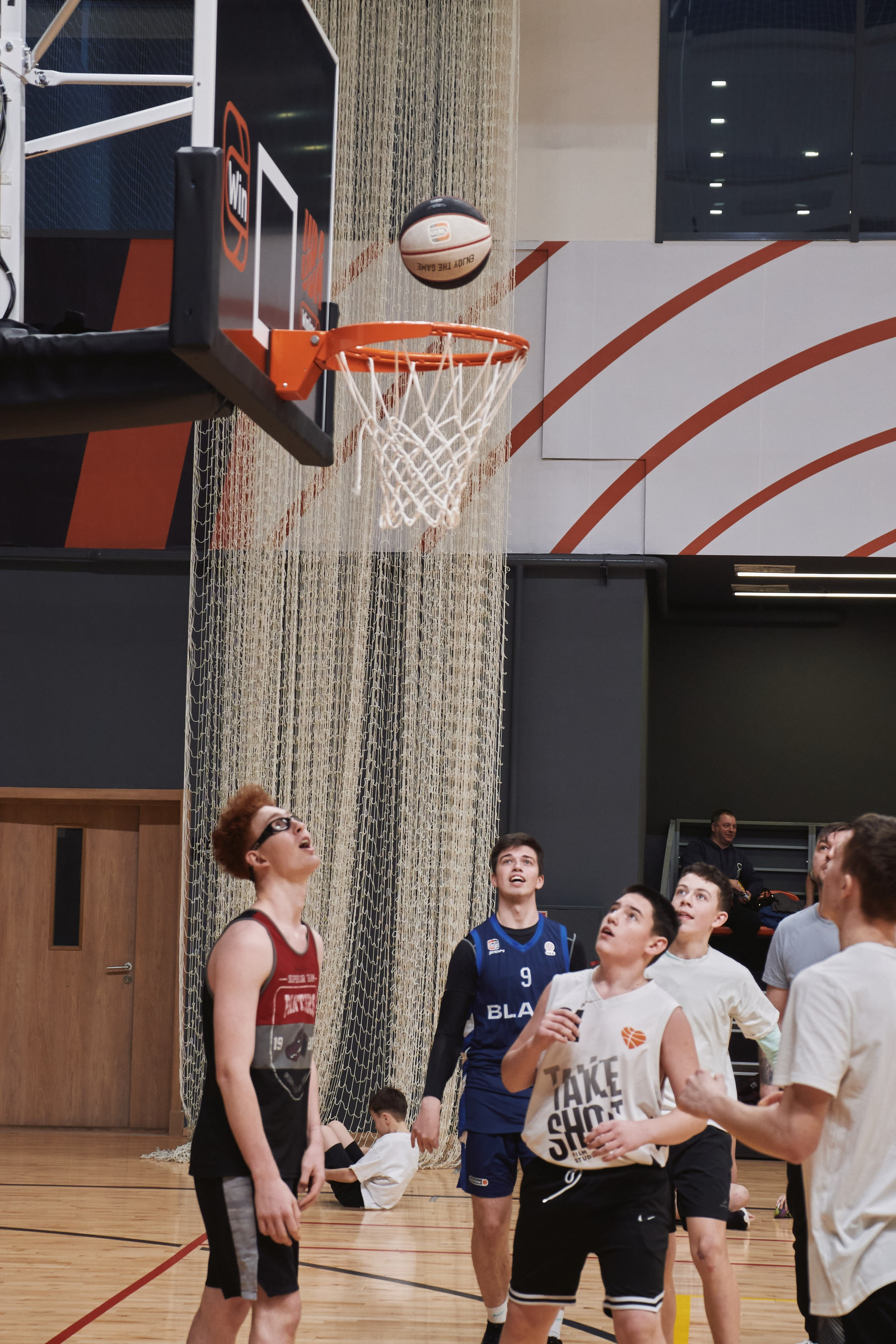 Новогодний баскетбол 2025. Детская лига. Евгений Бреча. Коммерческий и бэкстейдж фотограф в Москве