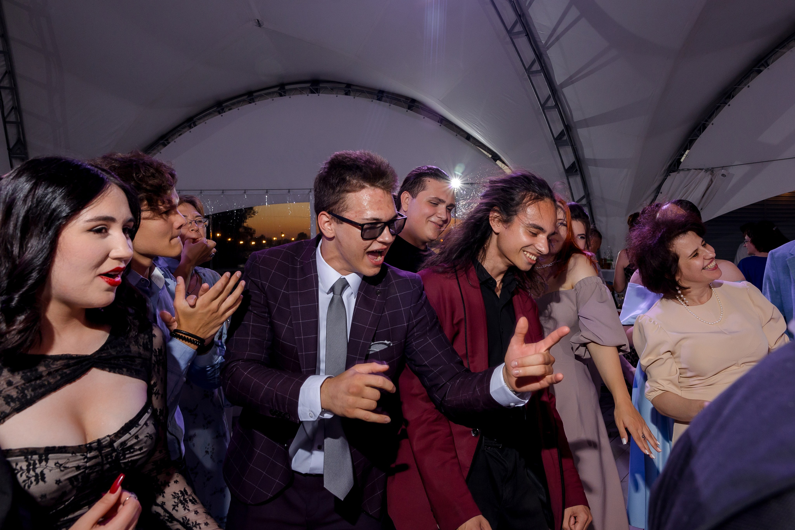 ВЫПУСКНОЙ White Place — Гимназия 52. Свадебный и семейный фотограф Динар Гильмутдинов