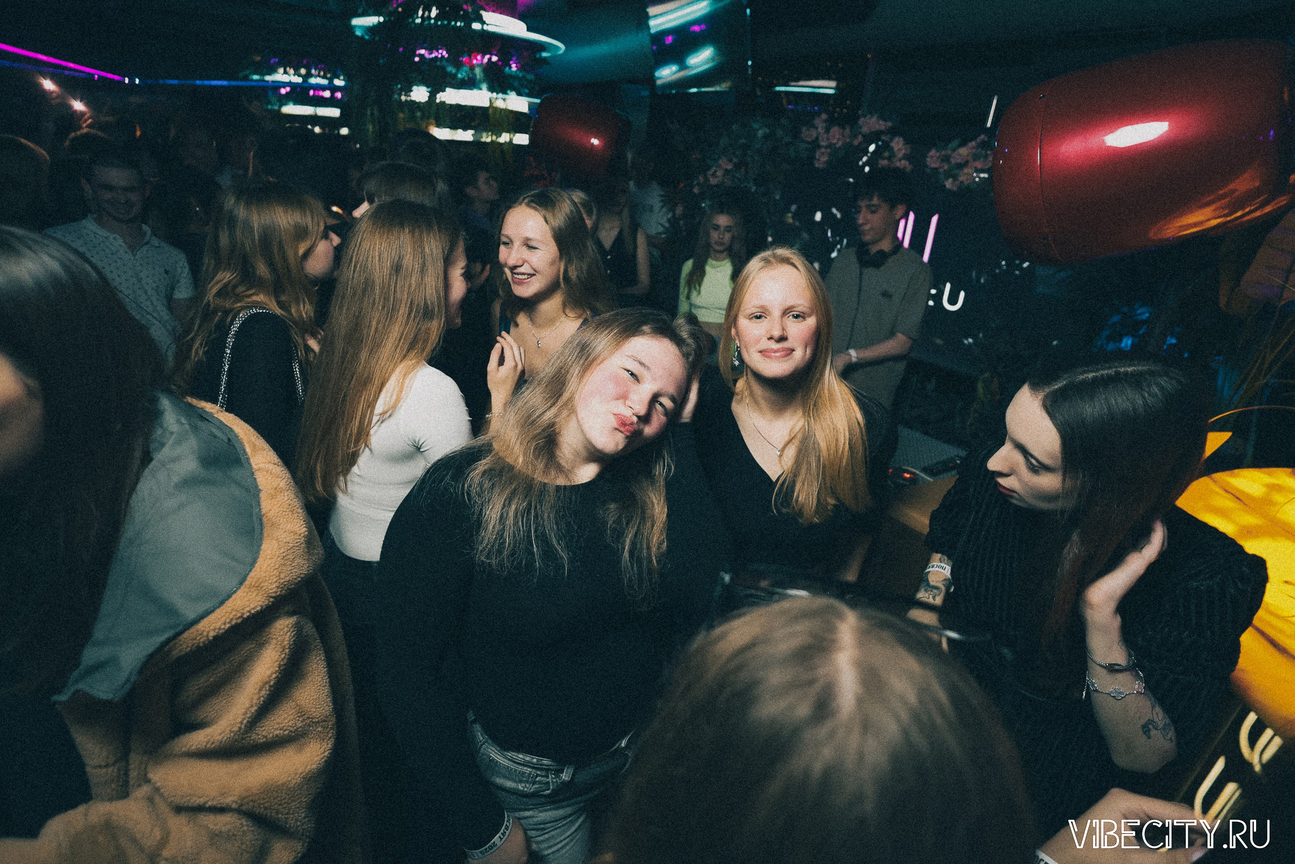 DOUBLE U. VIBECITY.RU Вайб Сити Ру Фоторепортажи Фотоотчеты Калининград