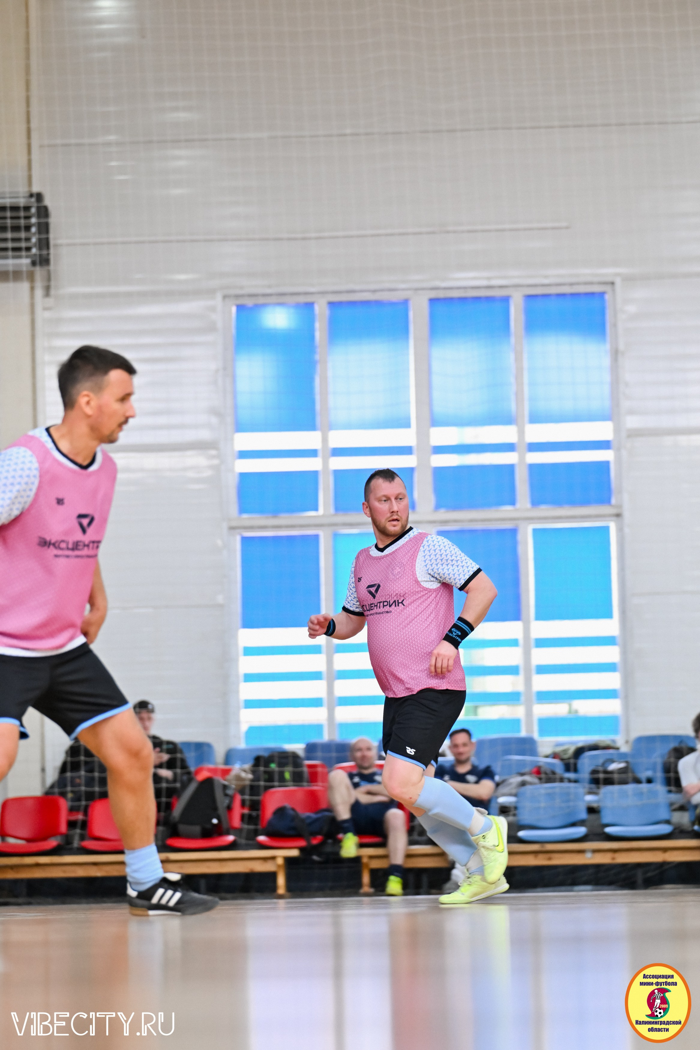 8 тур Корпоративной Бизнес-Лиги по футзалу. VIBECITY.RU Вайб Сити Ру Фоторепортажи Фотоотчеты Калининград