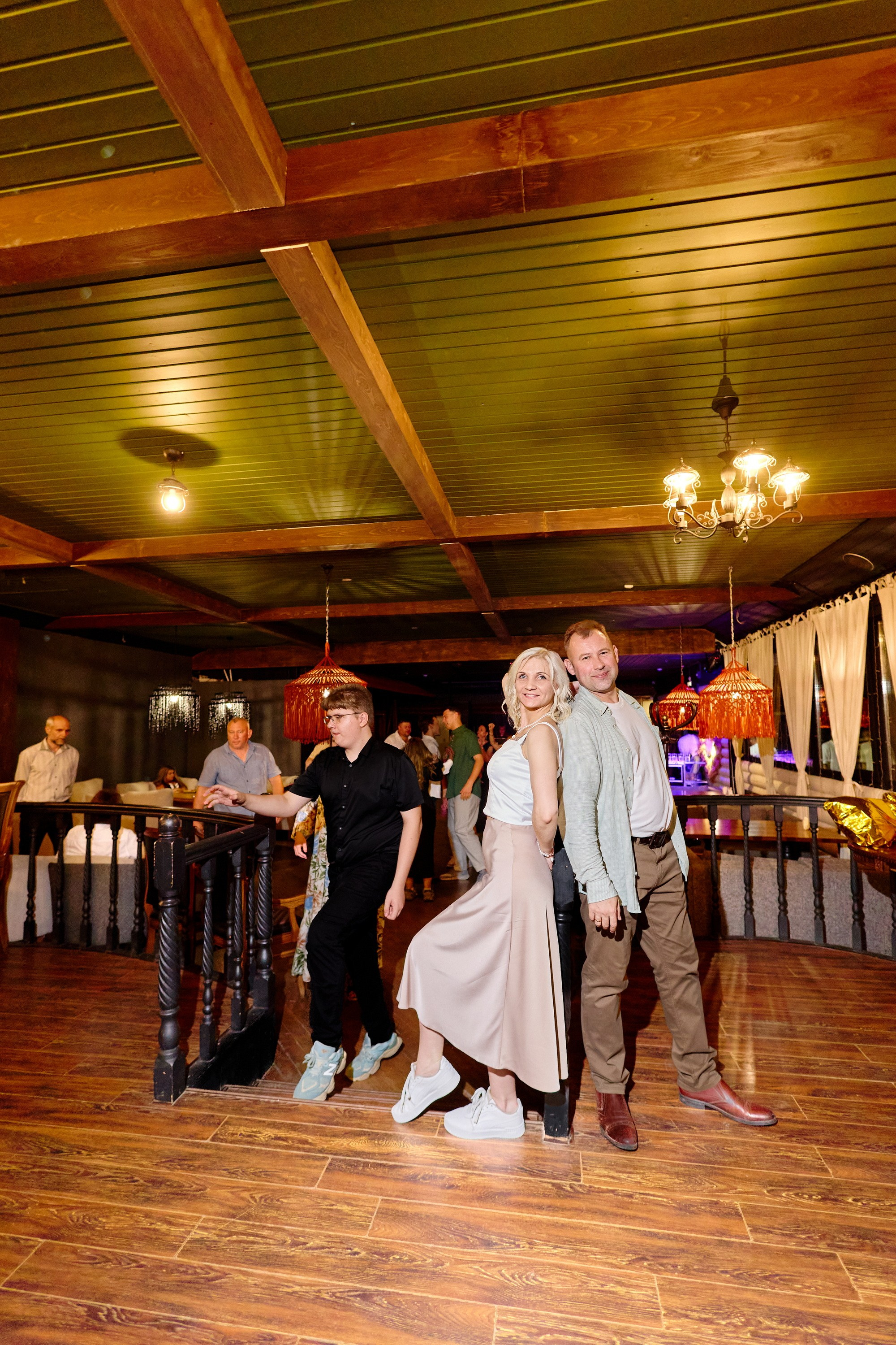 Выпускной 35 Сош. Фотограф Выпускные альбомы Таганрог Сергей Коробченко