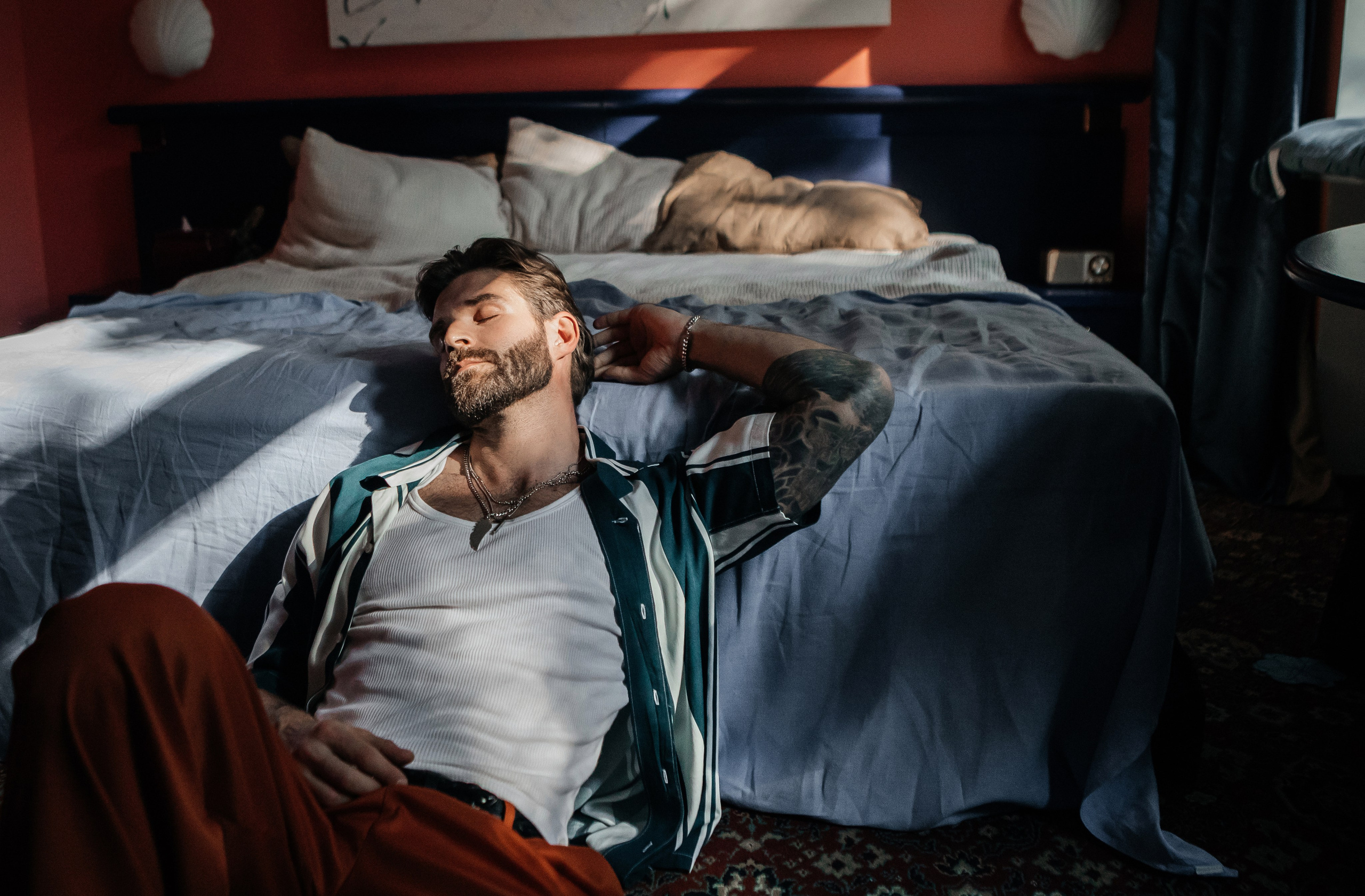 Мужской портрет «мысли не дают мне покоя». Свадебный и семейный фотограф Ибрагимова Мария из Екатеринбурга