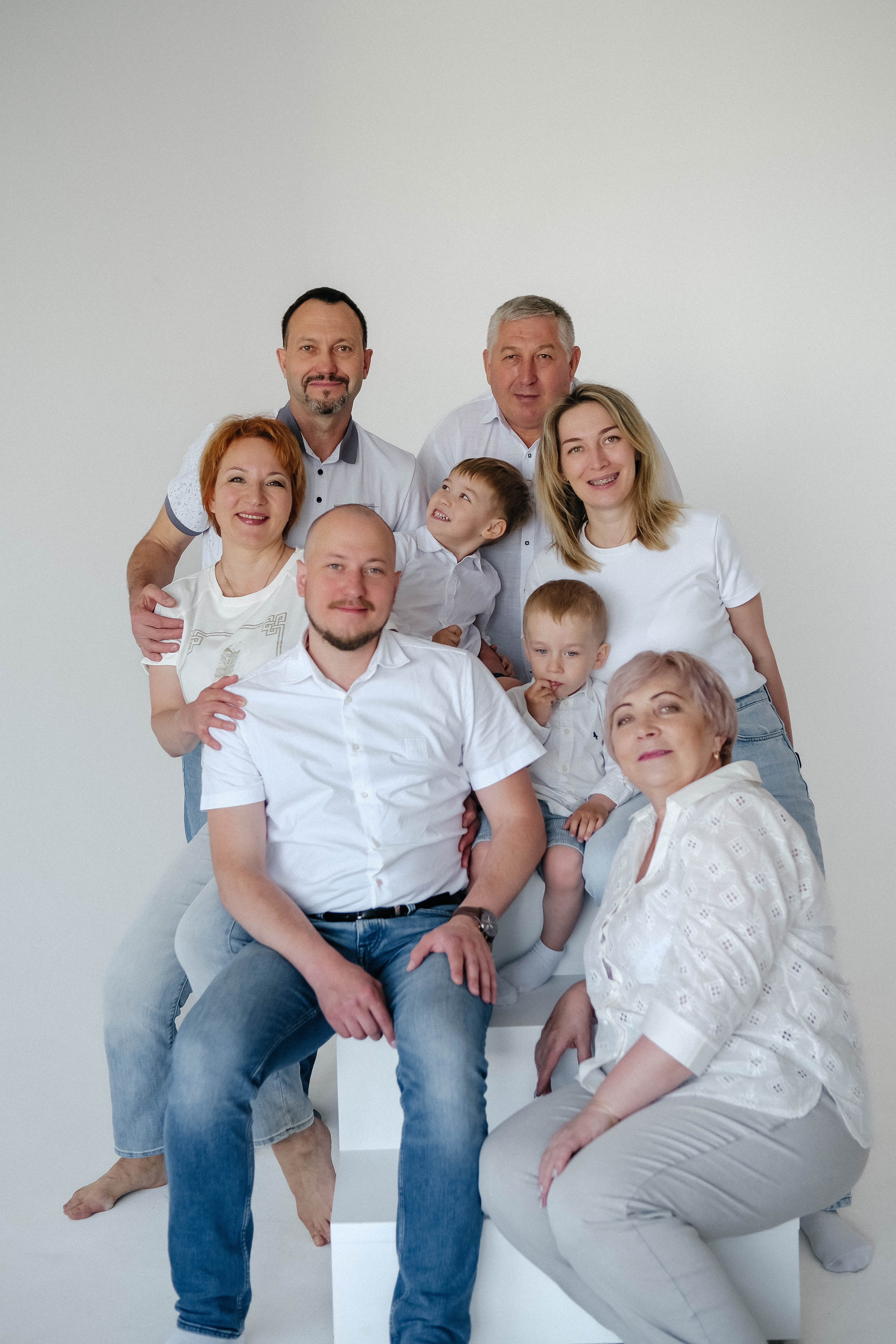 Большая семейная фотосессия из 8 человек. Главная