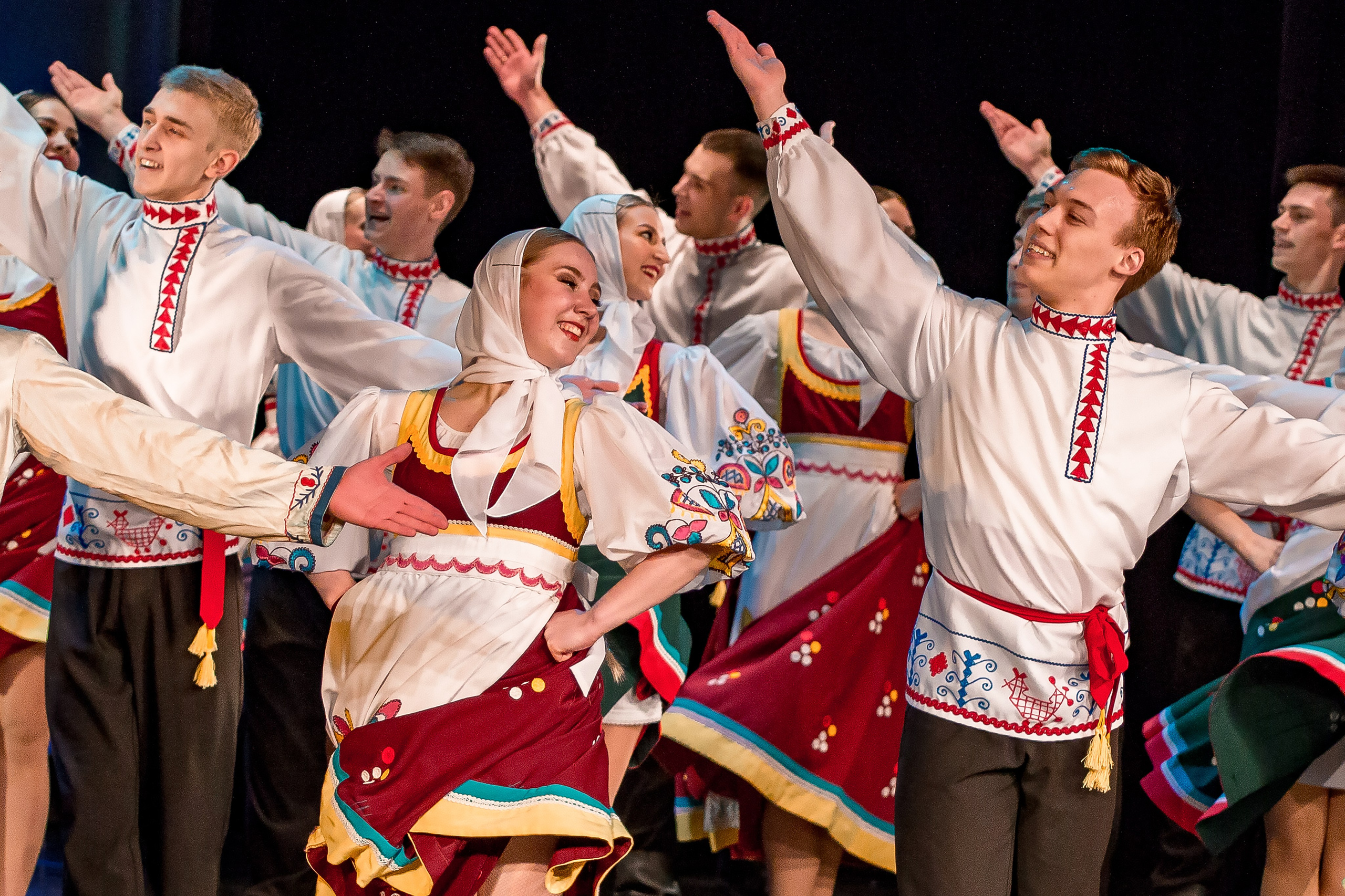 Ансамбль Т. А. Устиновой. Фотограф Николай Костюк