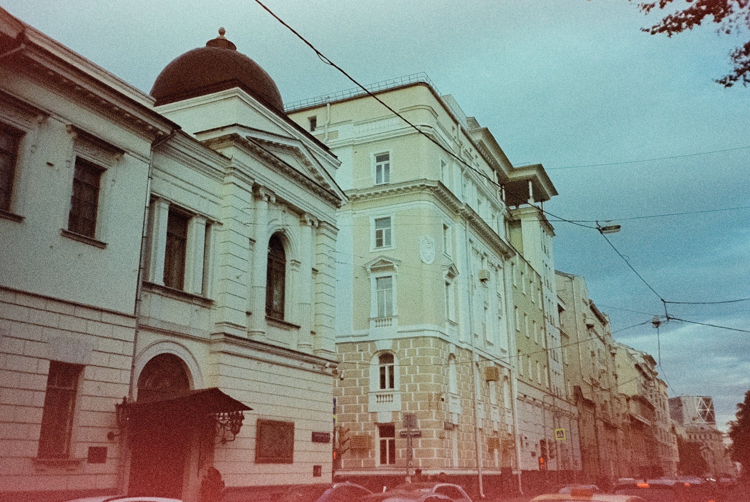 Ricoh R1 | Kodak Ultramax 400 (просрочка) @ISO 100 | ул. Малая Никитская, Большая Никитская