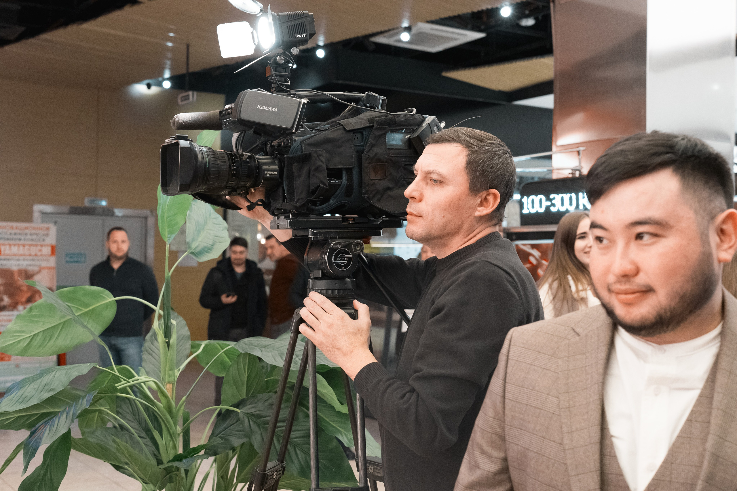 Веб-сериал «МЫ». Для тех, кто не ждёт удачи, а создаёт её. Каждая фотосессия — это твой момент, твой стиль, твой успех. 📸