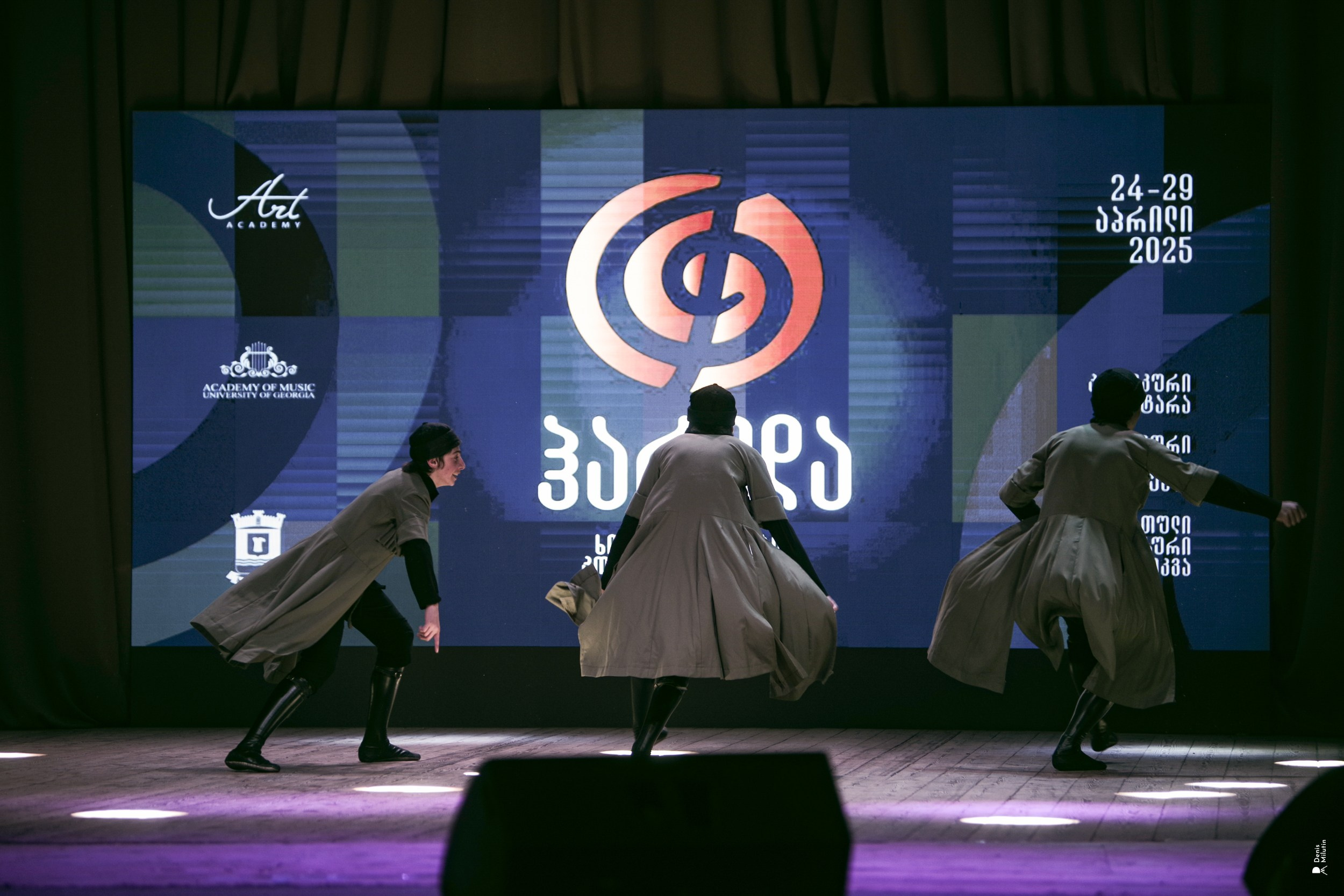 Танцы в Хоби. Портретный фотограф Денис Милютин