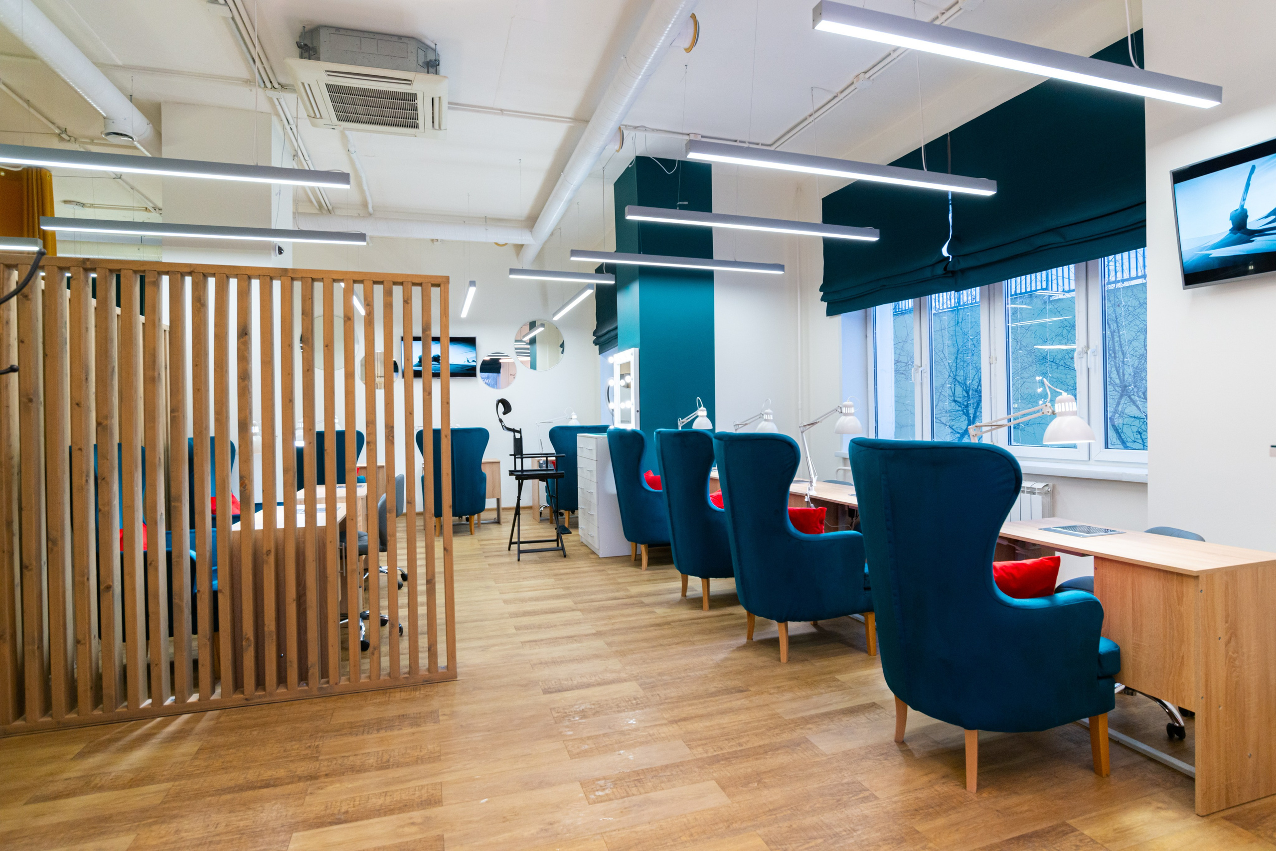 Интерьерная фотосъёмка салонов красоты Force Majeure. Репортажный и персональный фотограф в Москве