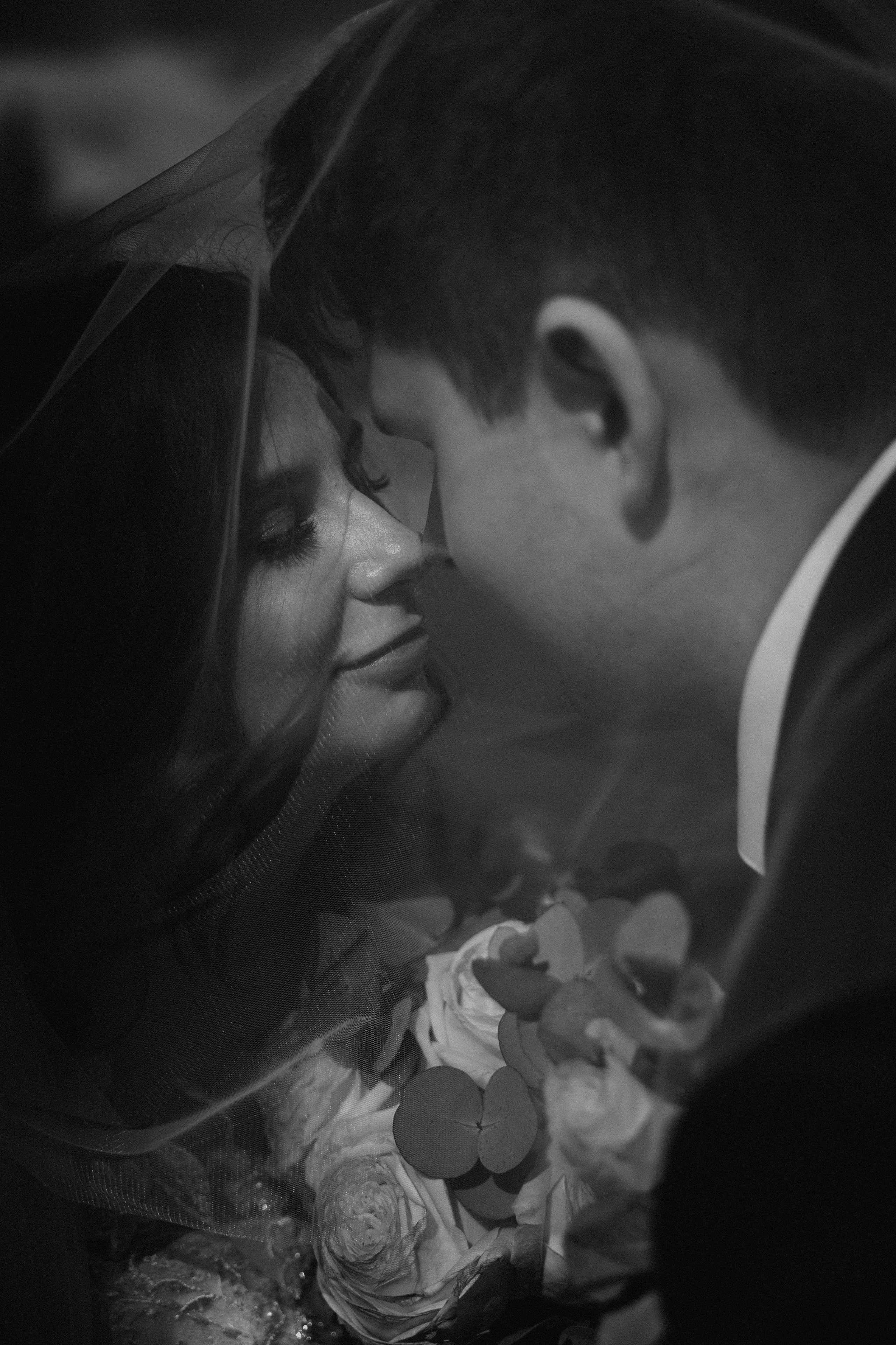 Фотосессия свадьбы Ивана и Александры в парке Горки Ленинские