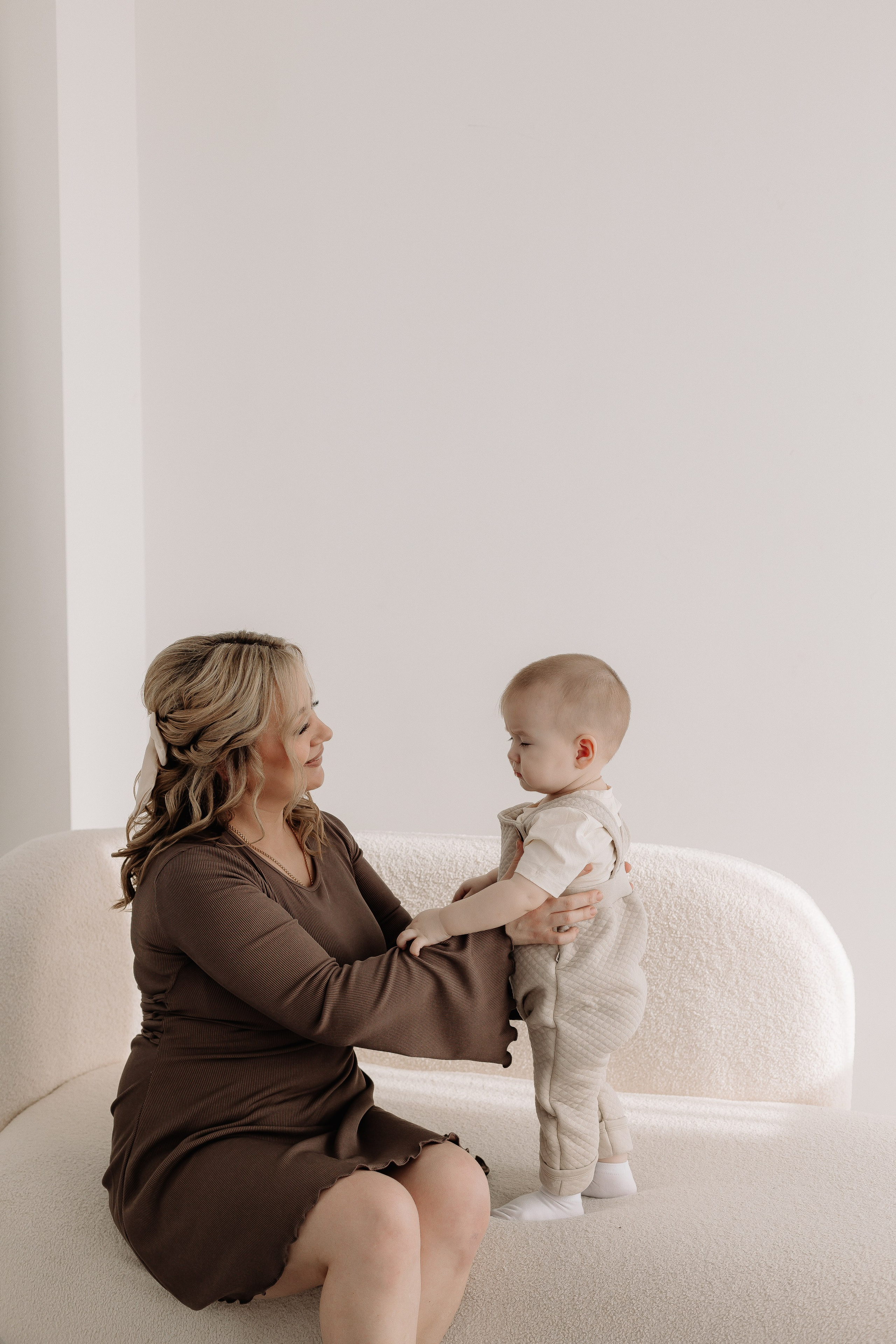 Семейная фотосессия в студии. Свадебный и семейный фотограф в Нижнекамске, Набережных Челнах