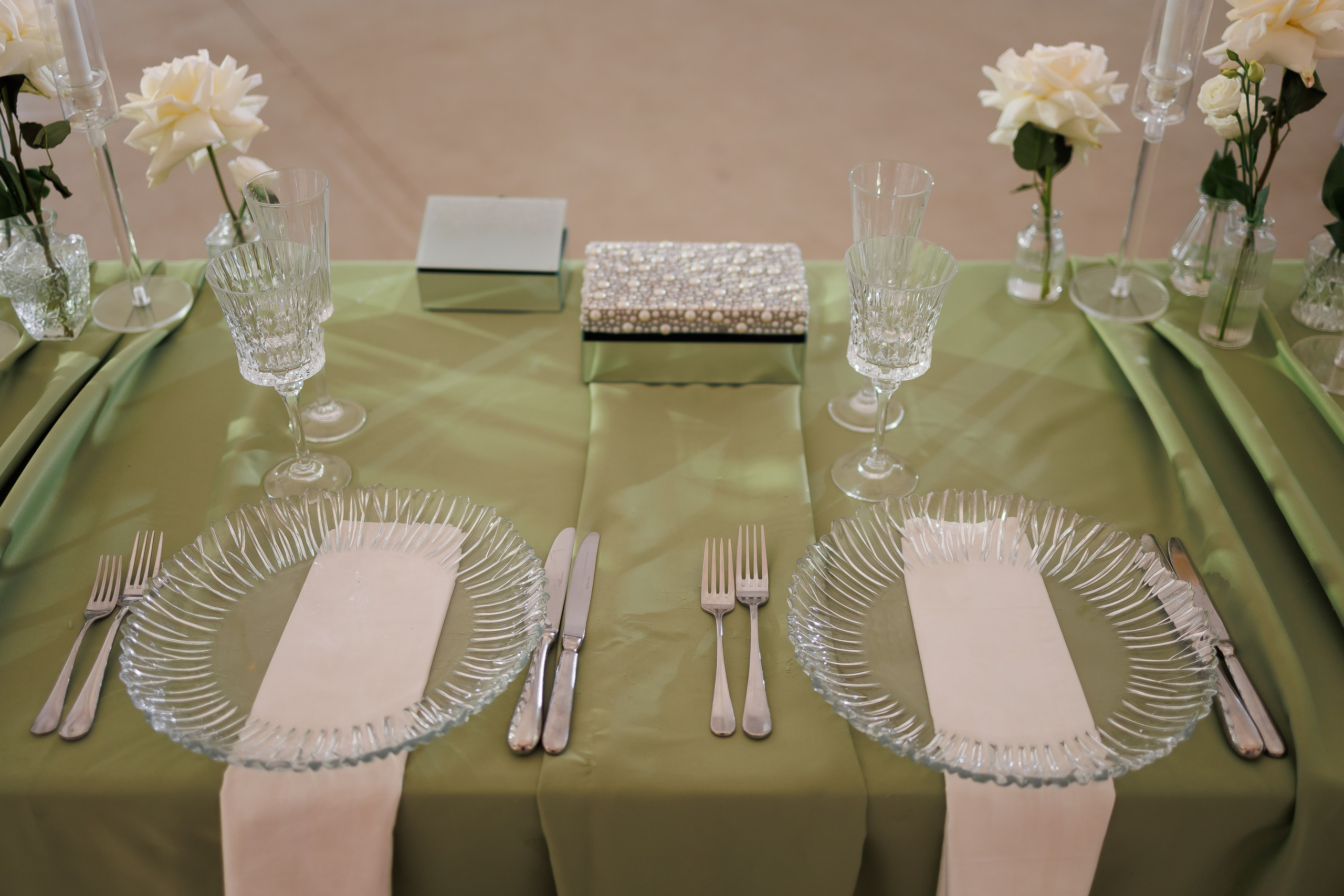 Красивый и стильный свадебный декор