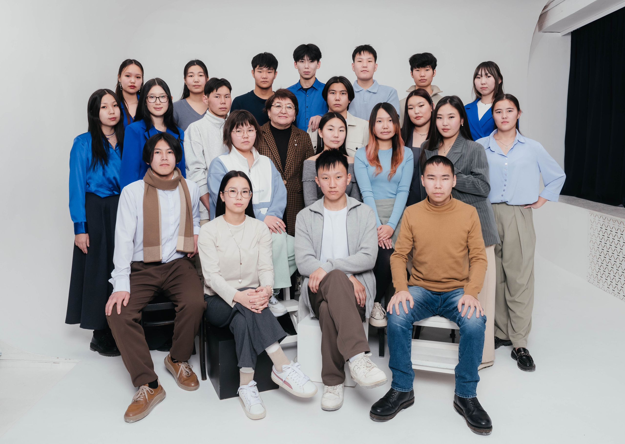 Выпускной фотоальбом для средней школы. Фотограф Эллина Дар г. Улан-Удэ