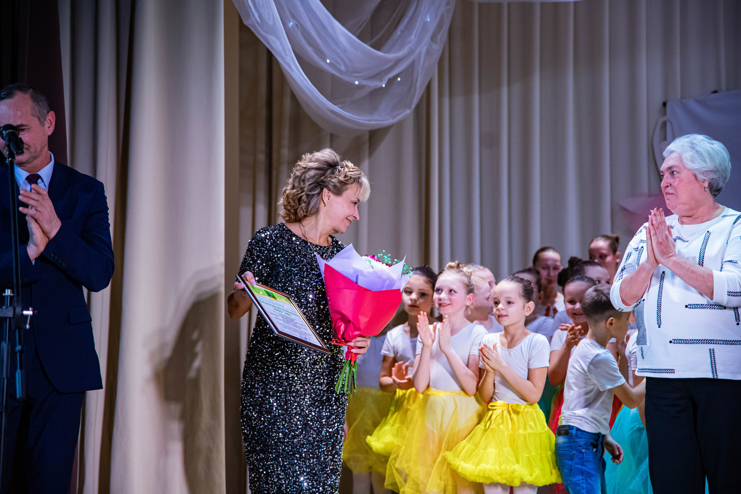 «Конфетти» Юбилейный концерт «Твори Добро». Фотограф Дарья Маташкова