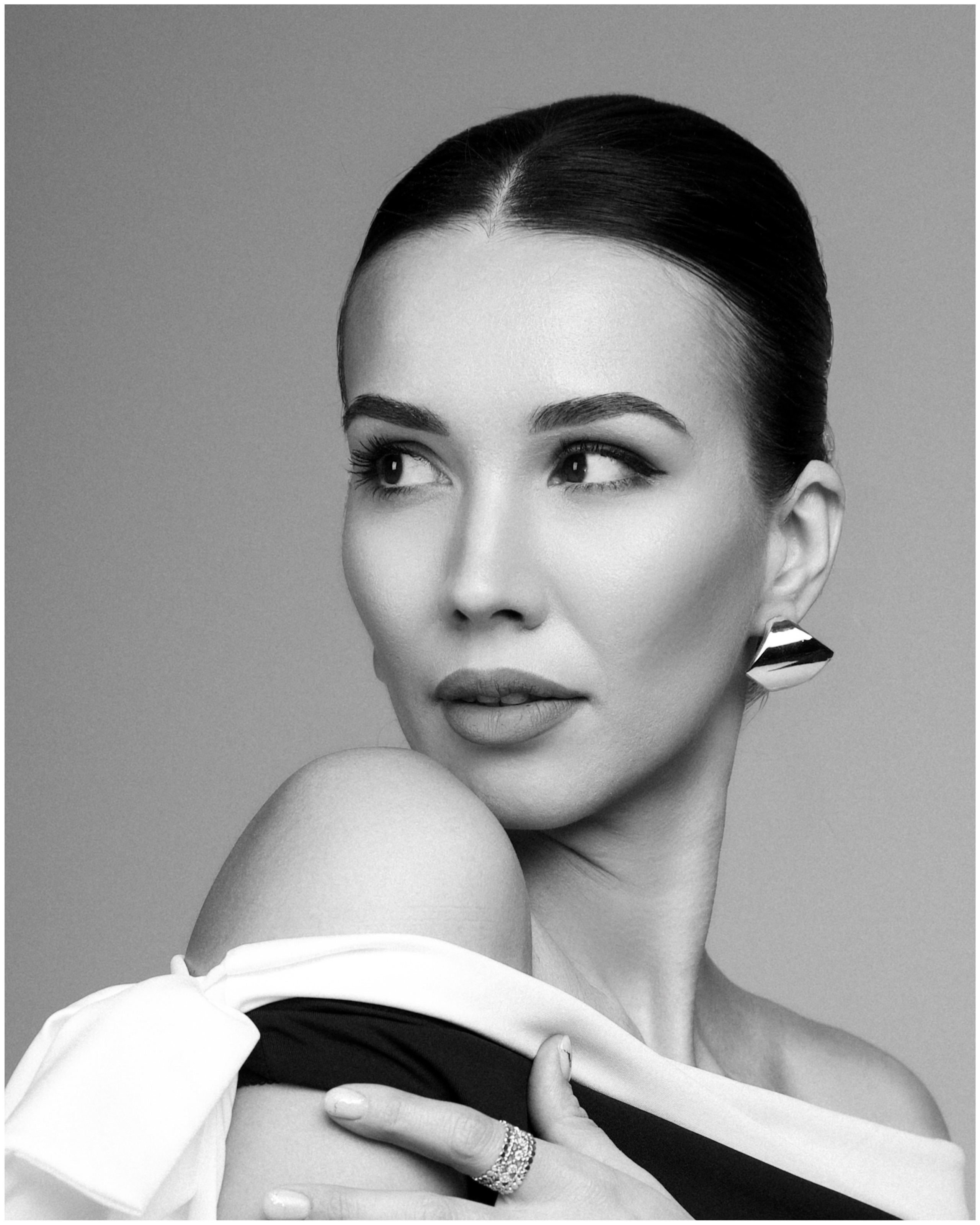 Студийная фотосессия Вилены в Симферополе. Бизнес-портрет в Крыму — Алие Кадырова | Фото для личного бренда