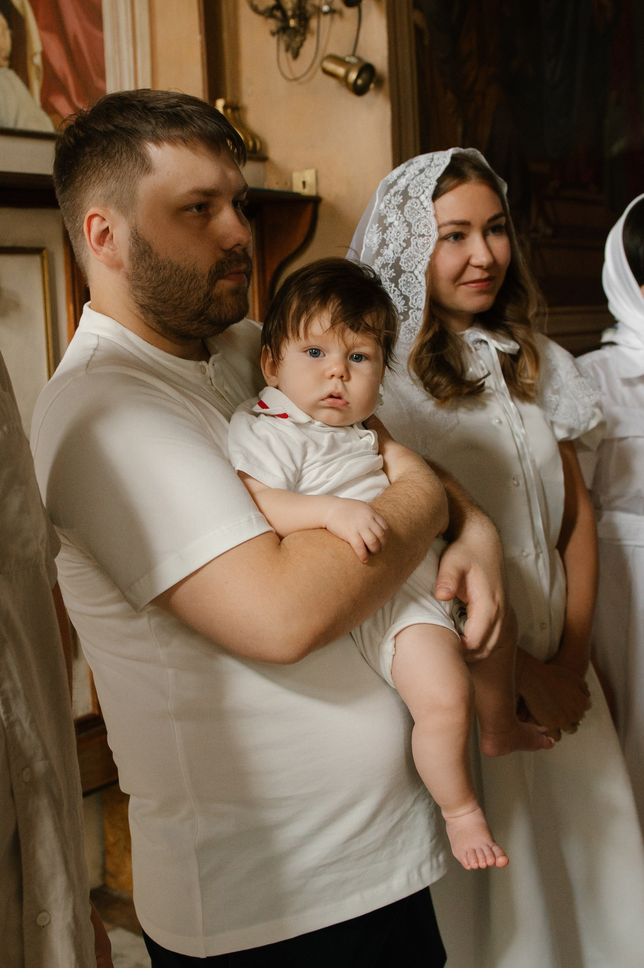 Фотограф на крещение. Фотосессия таинства крещения. Храм Воскресения Словущего в Даниловской Слободе. Семейный и свадебный фотограф в Москве Татьяна Николаева